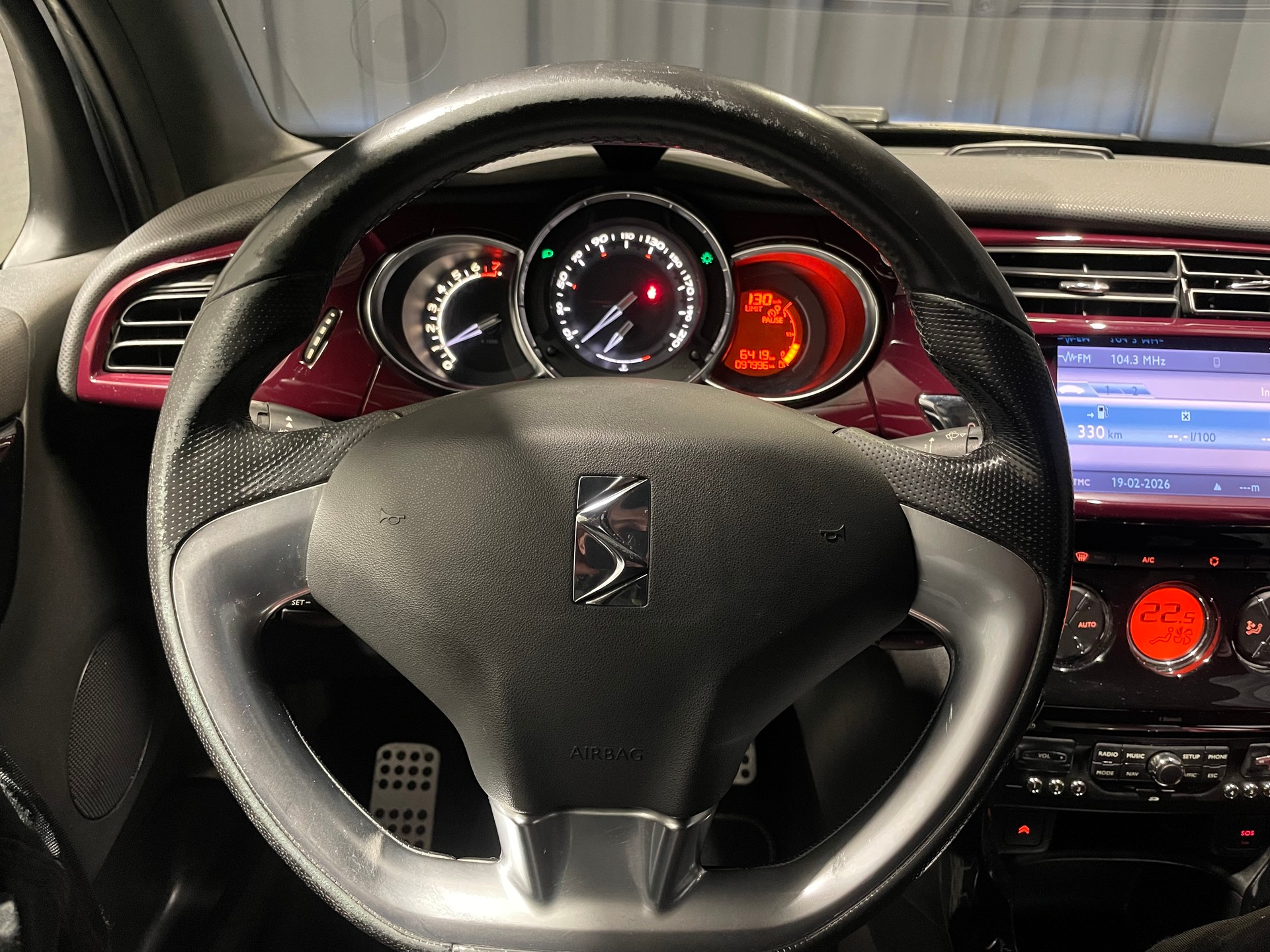 DS AUTOMOBILES DS3 1.6 THP Sport Chic (40)-image-9