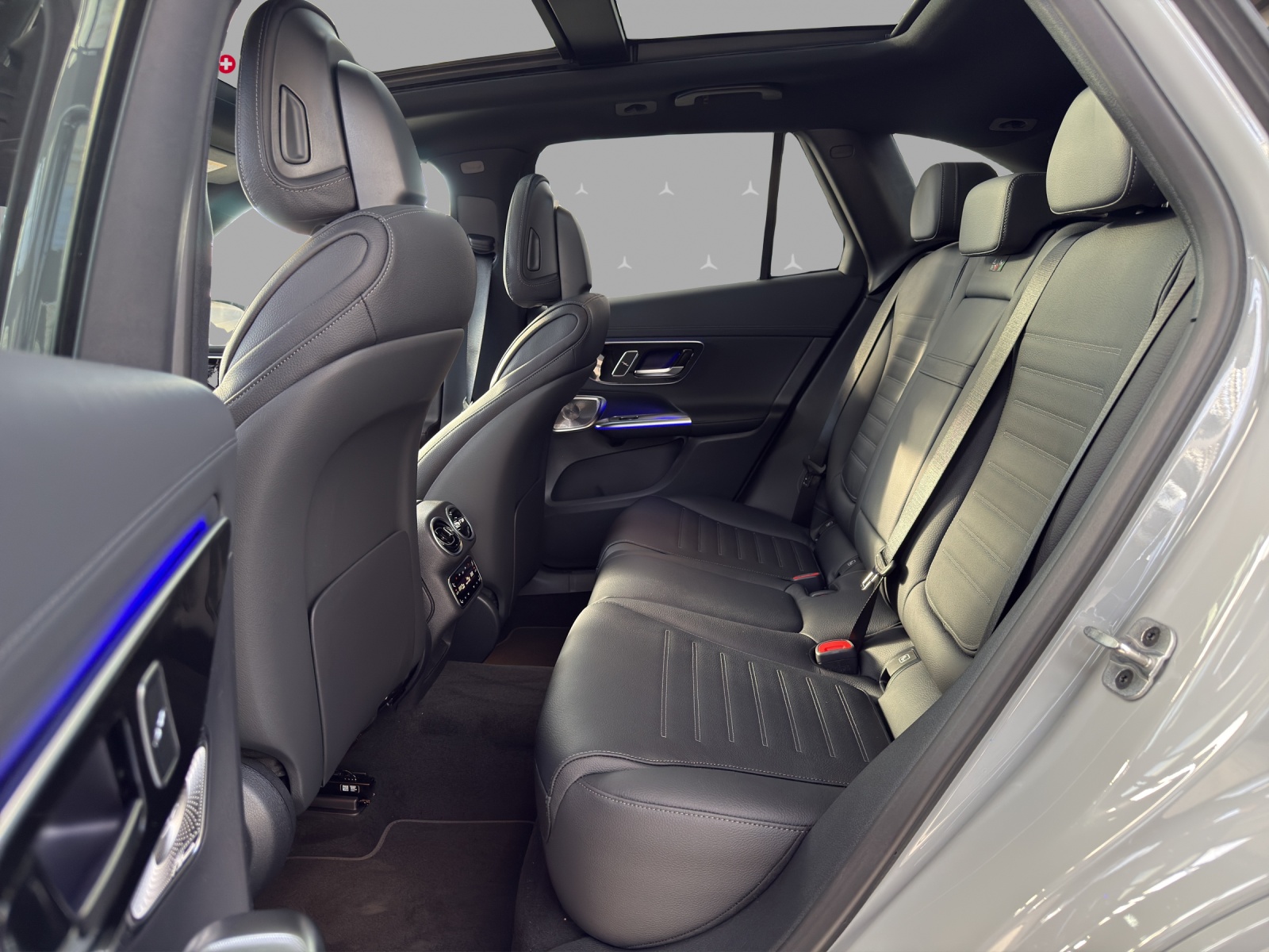 MERCEDES-BENZ GLC 300 de 4Matic EQ Star 9G-Tronic-image-15