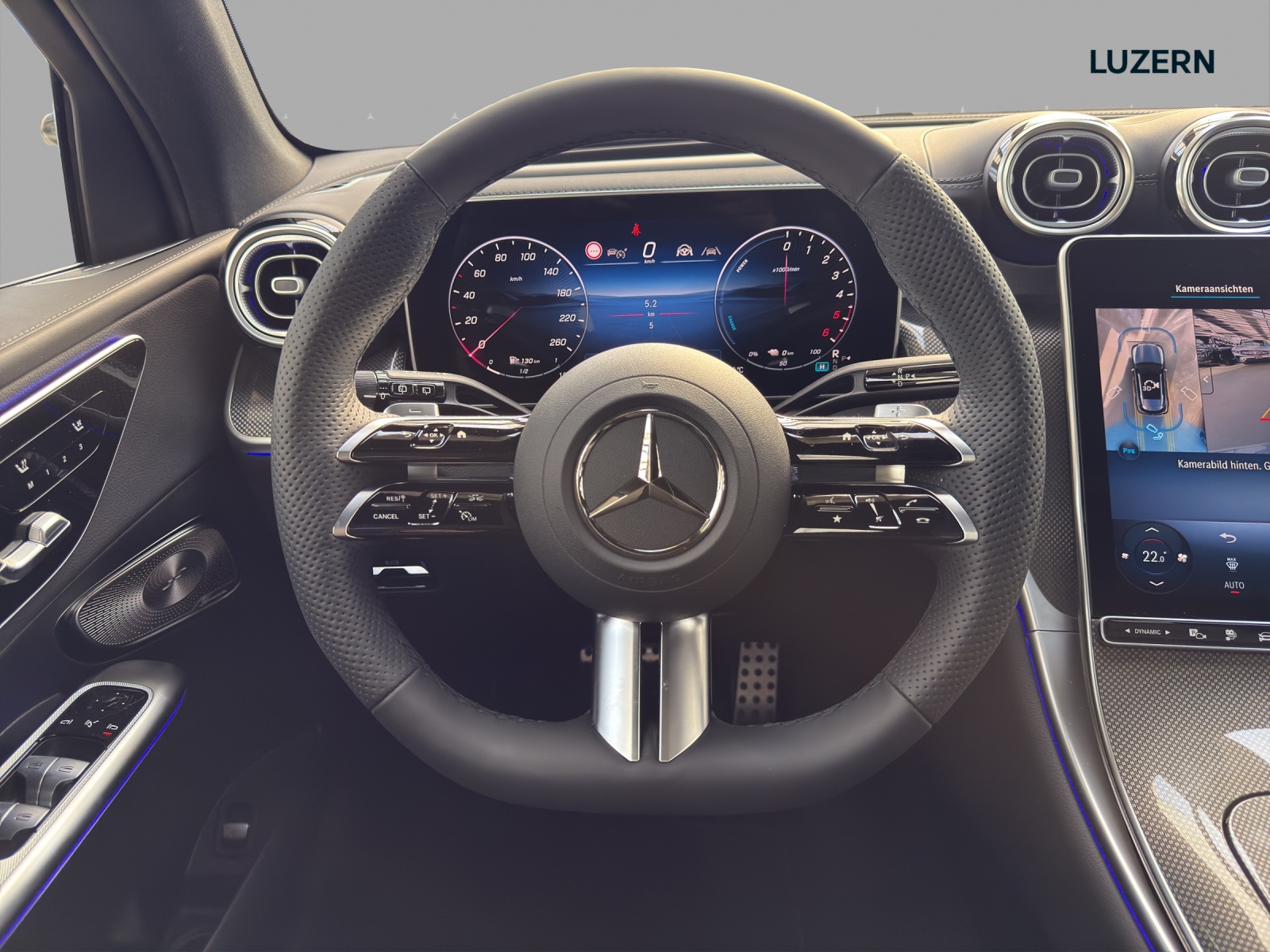 MERCEDES-BENZ GLC 300 de 4Matic EQ Star 9G-Tronic-image-11