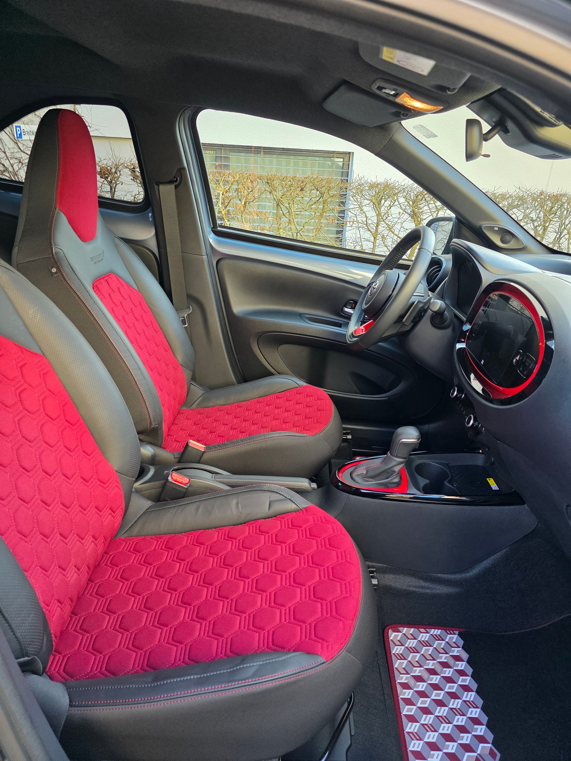 TOYOTA Aygo X 1.0 VVT-i Undercover CVT-image-9