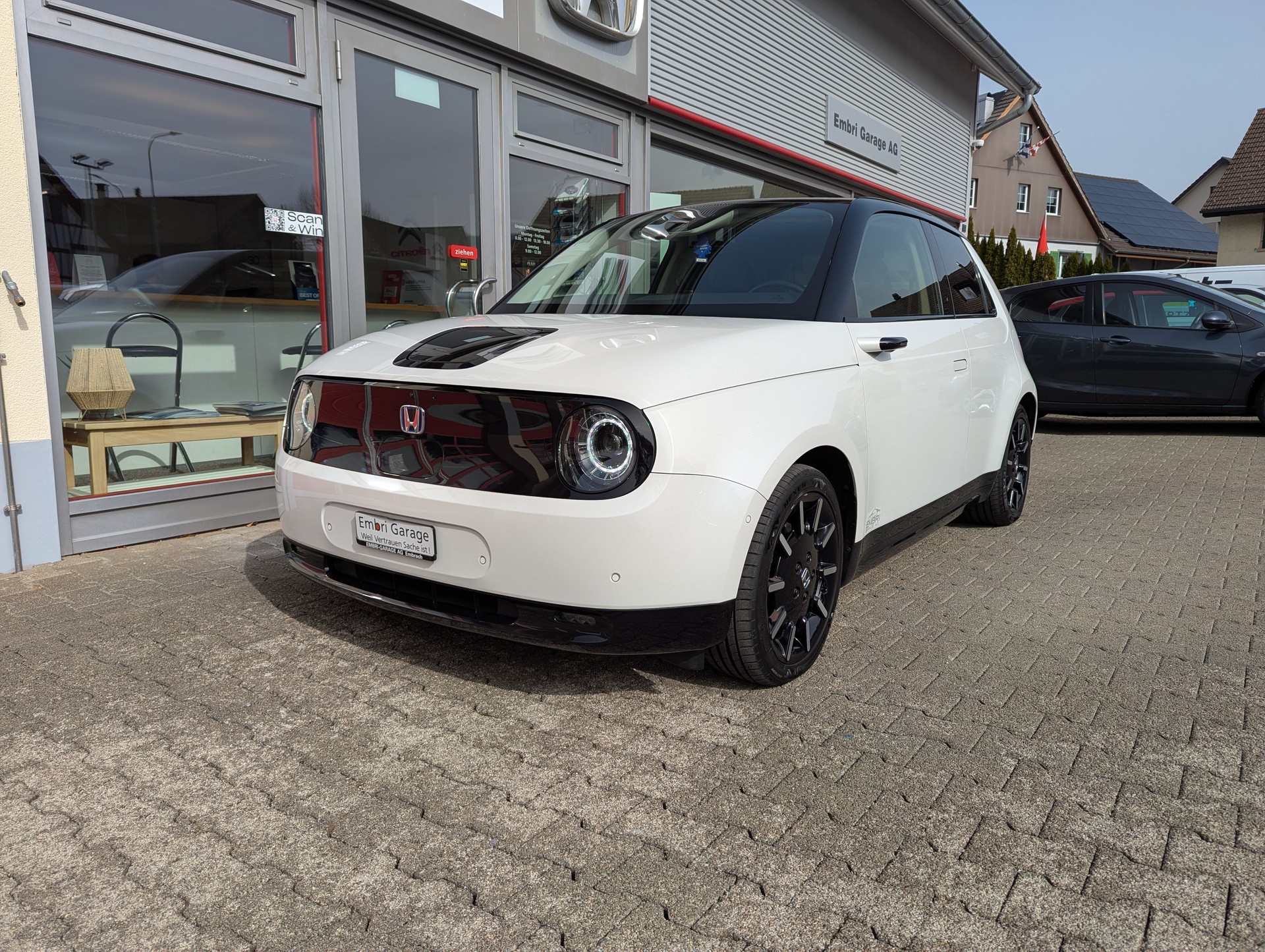 HONDA e Advance-image-2