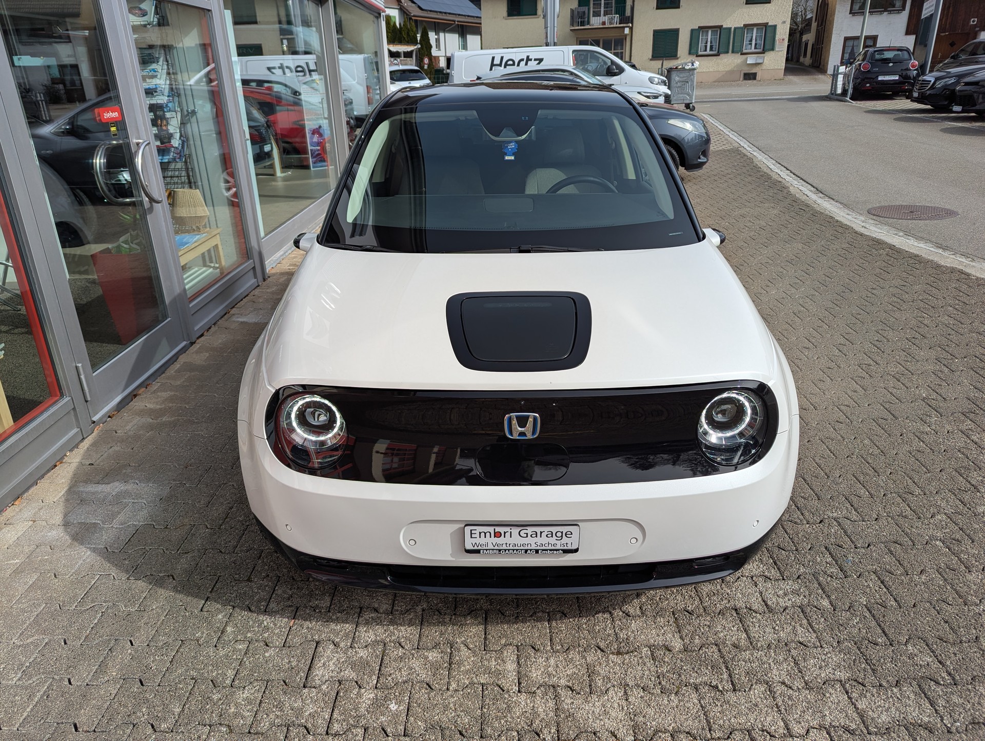HONDA e Advance-image-1