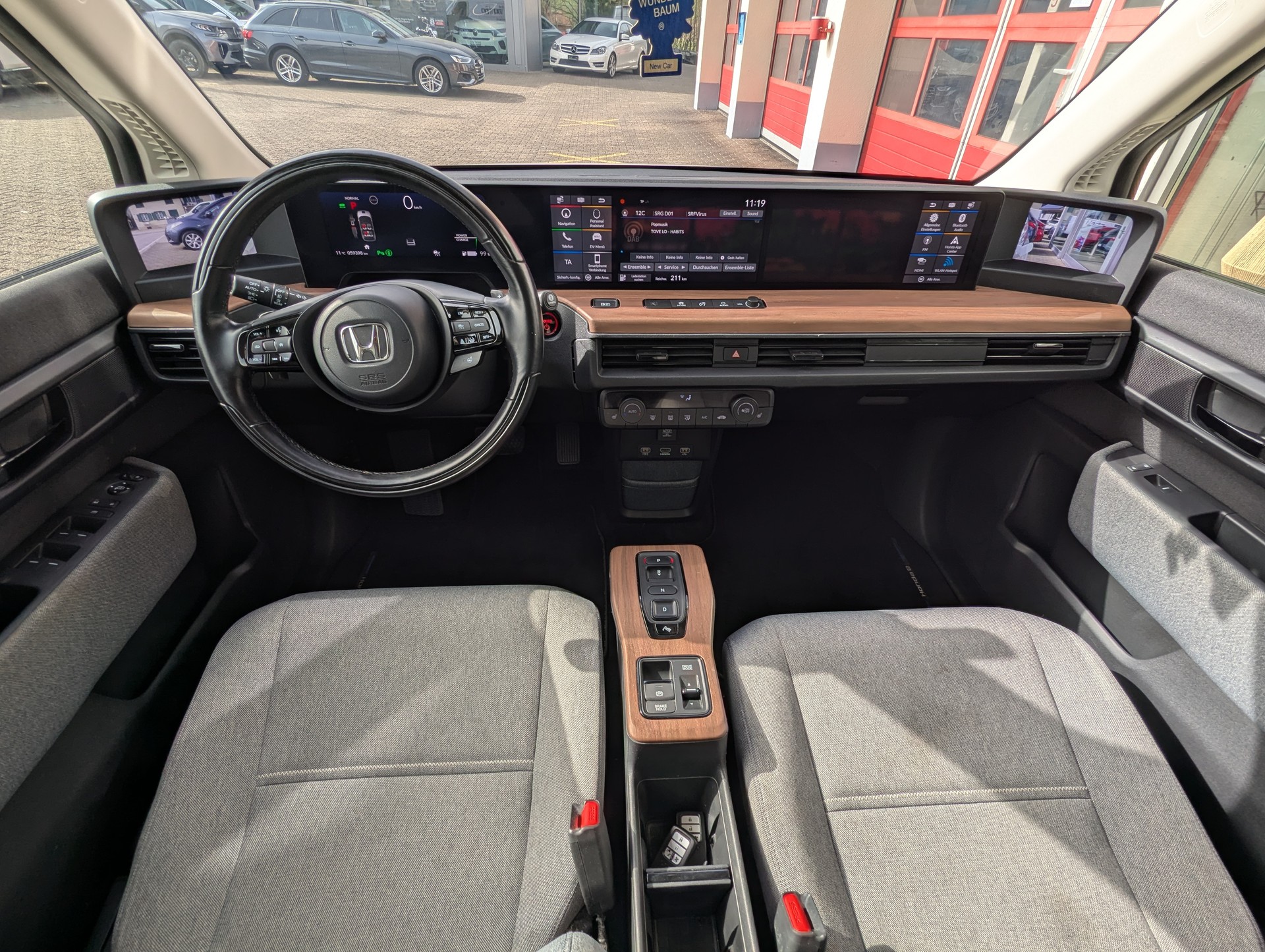 HONDA e Advance-image-11