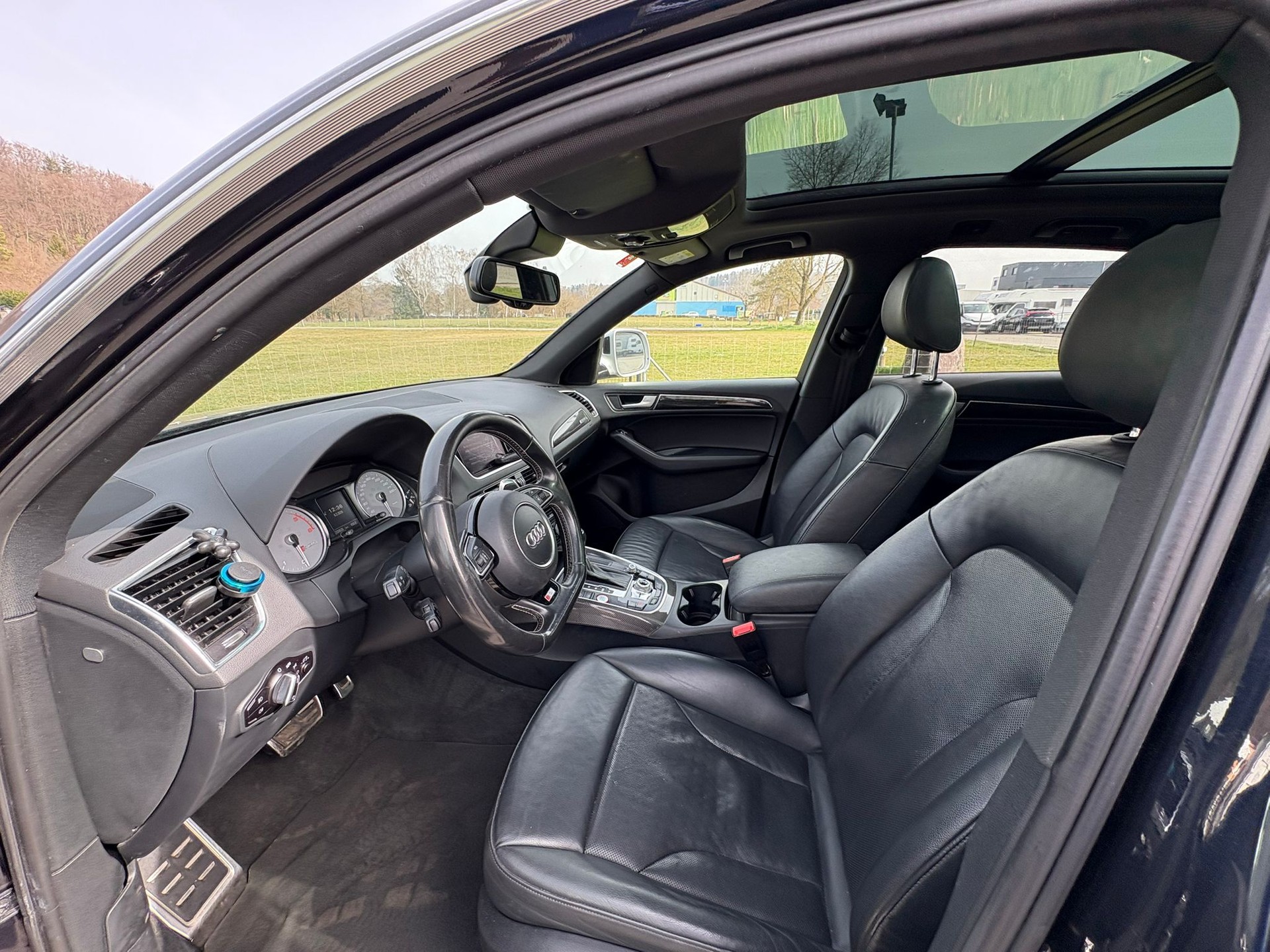 AUDI SQ5 3.0 TDI quattro tiptronic-image-9