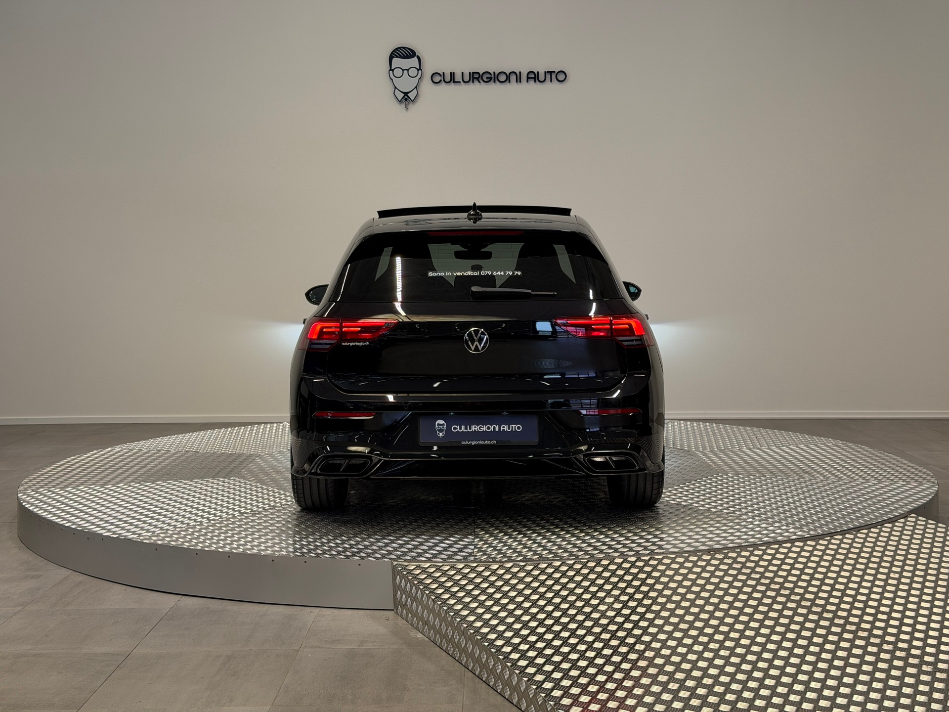 VW Golf 1.5 eTSI mHEV ACT R-Line DSG-image-5