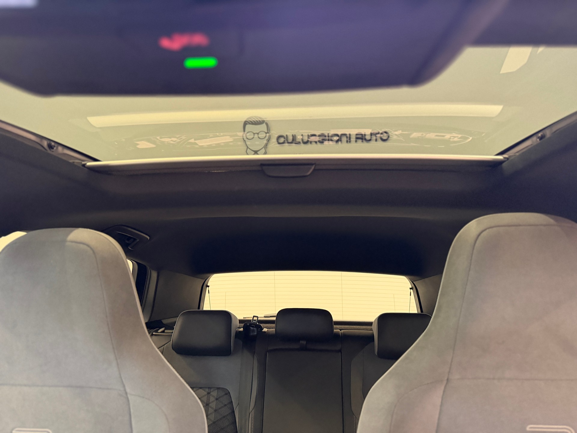 VW Golf 1.5 eTSI mHEV ACT R-Line DSG-image-11