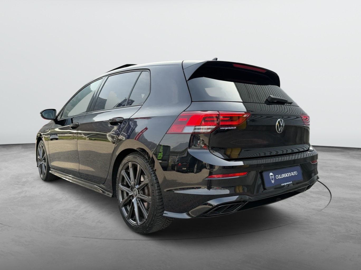 VW Golf 1.5 eTSI mHEV ACT R-Line DSG-image-6