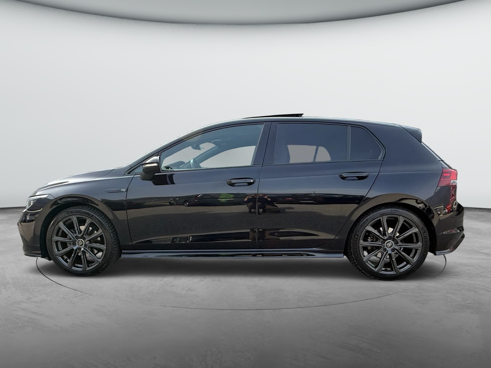 VW Golf 1.5 eTSI mHEV ACT R-Line DSG-image-7
