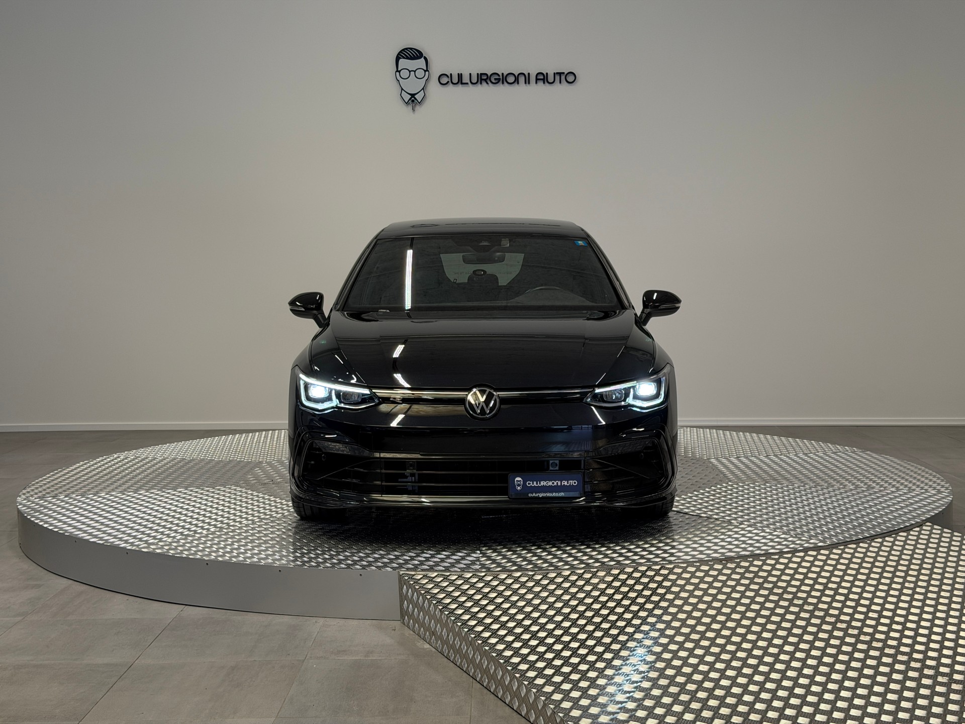 VW Golf 1.5 eTSI mHEV ACT R-Line DSG-image-1