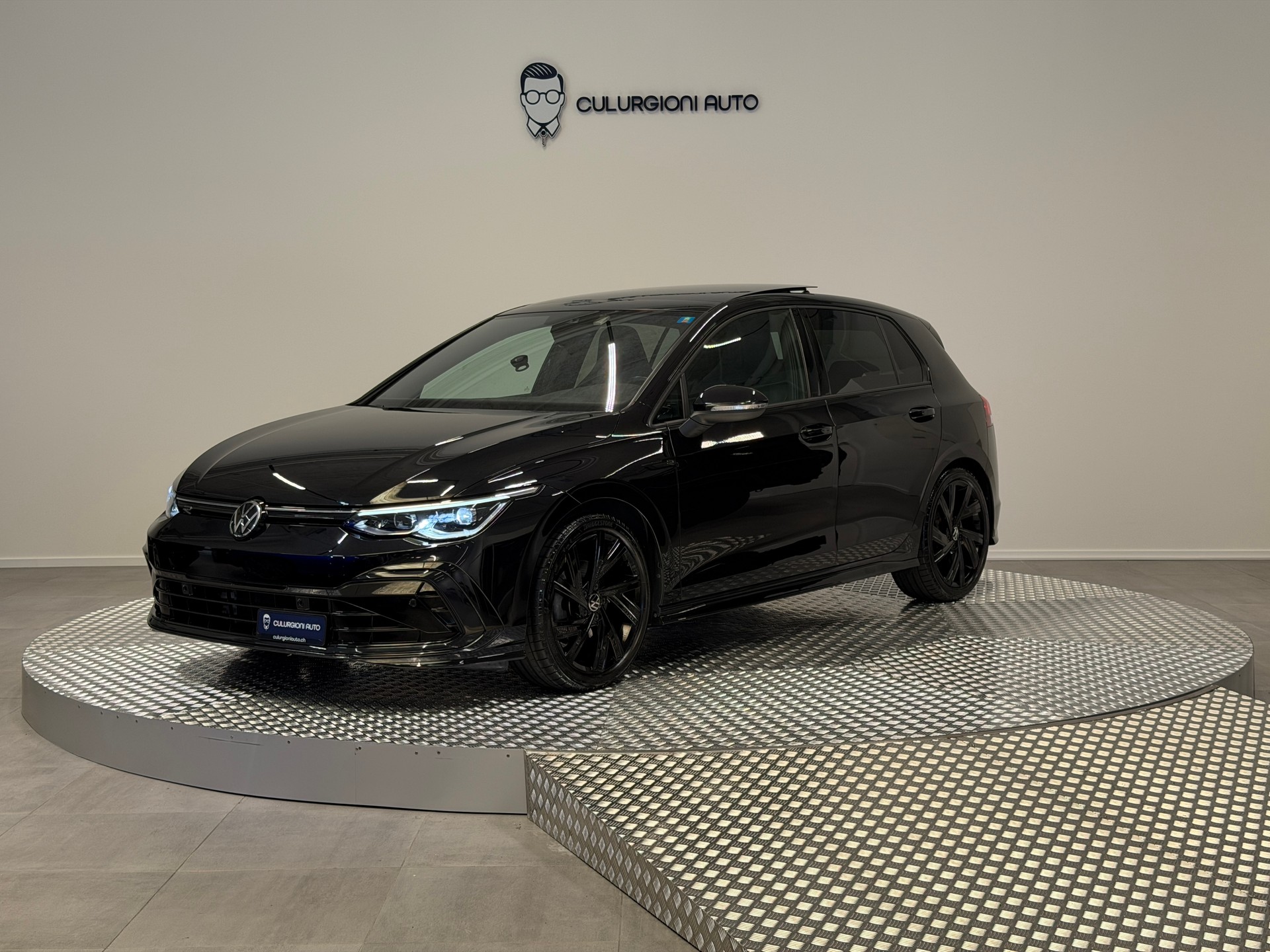 VW Golf 1.5 eTSI mHEV ACT R-Line DSG-image-0