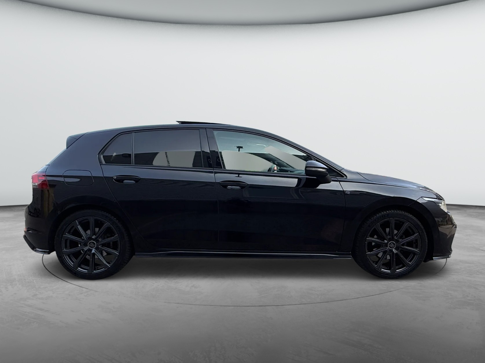 VW Golf 1.5 eTSI mHEV ACT R-Line DSG-image-3
