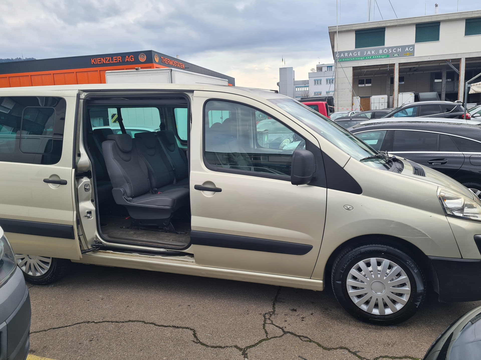 CITROEN Jumpy 2.0 HDi L1H1-image-2