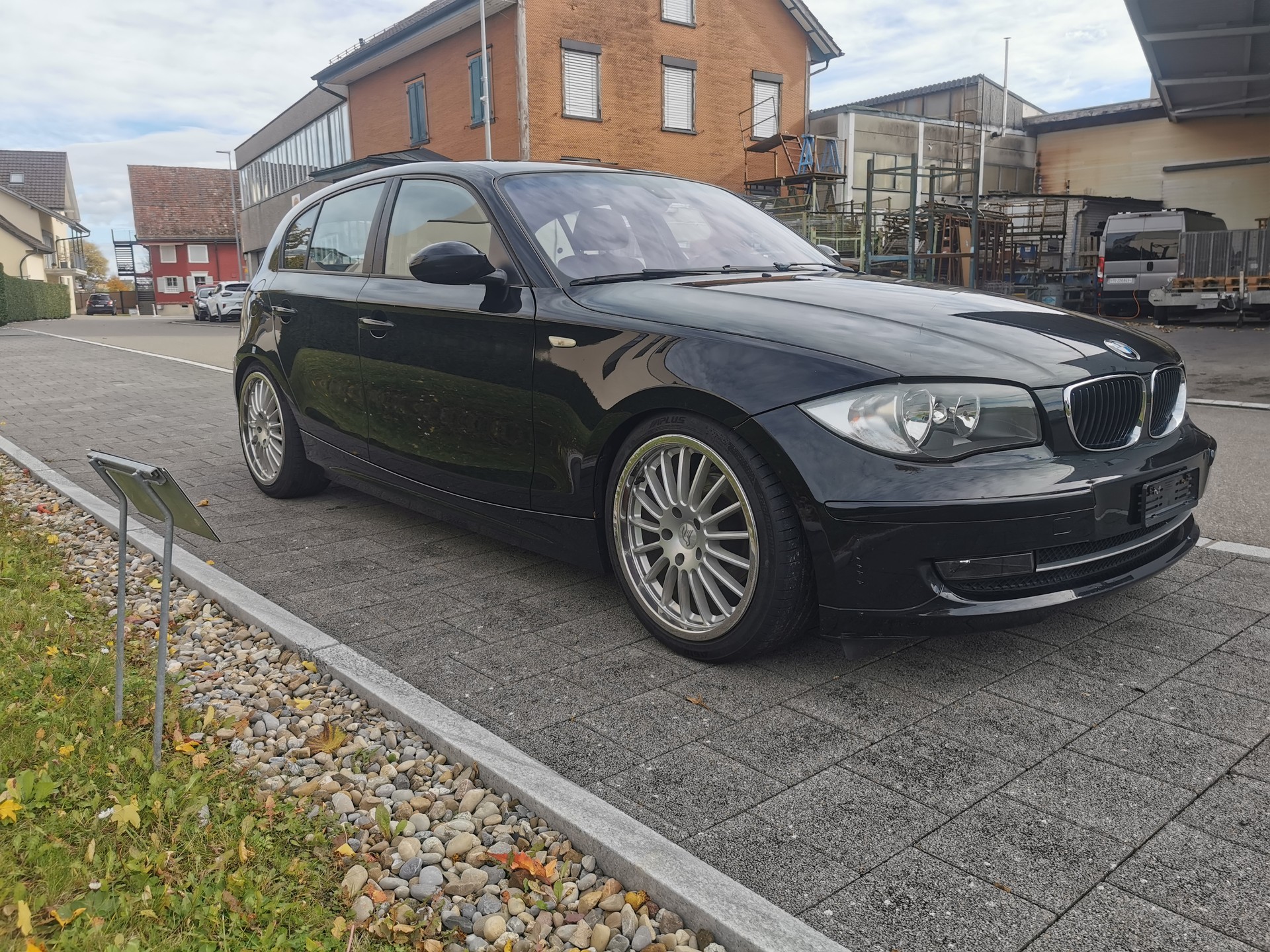 BMW 118d-image-6