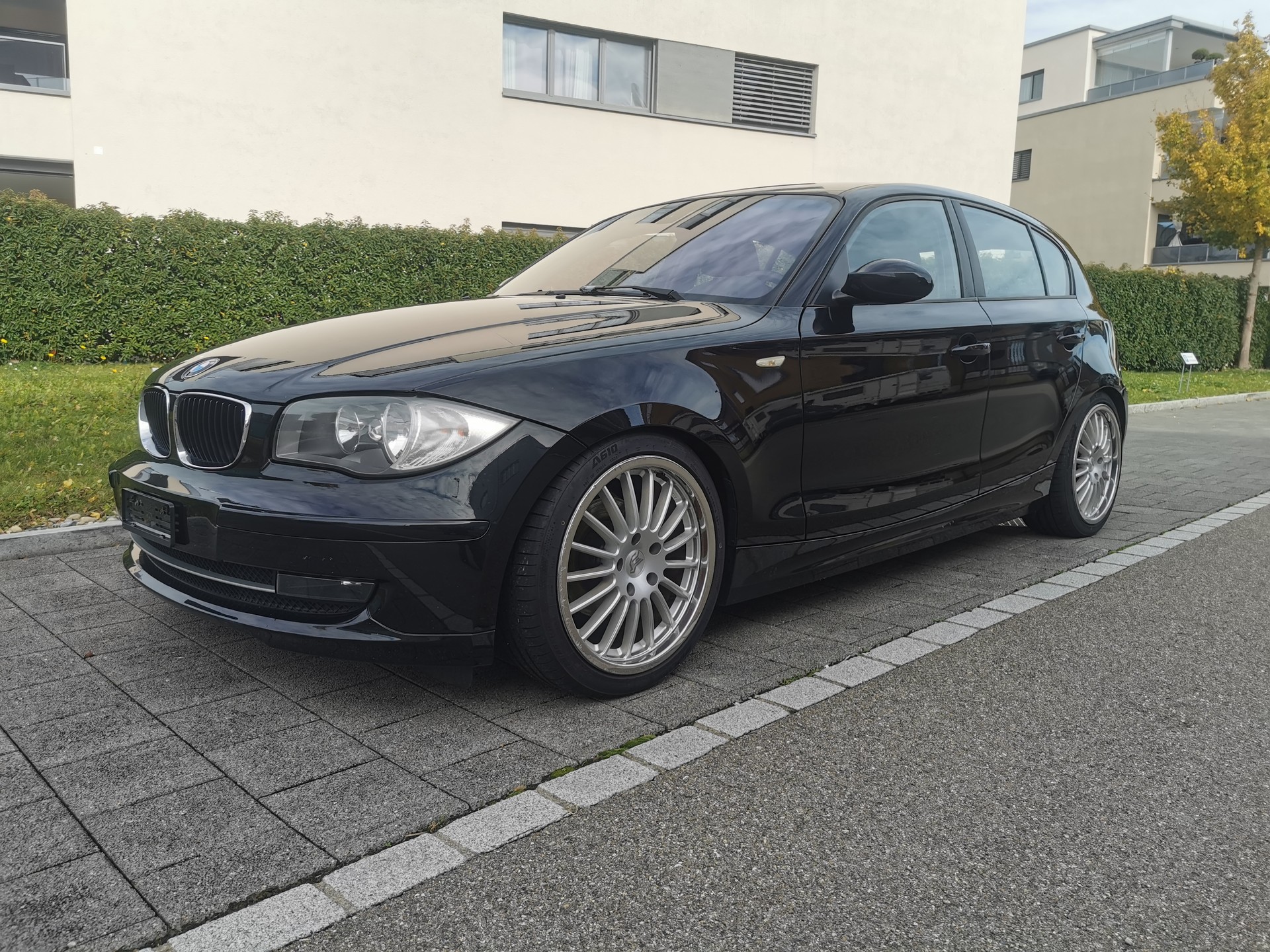 BMW 118d-image-0