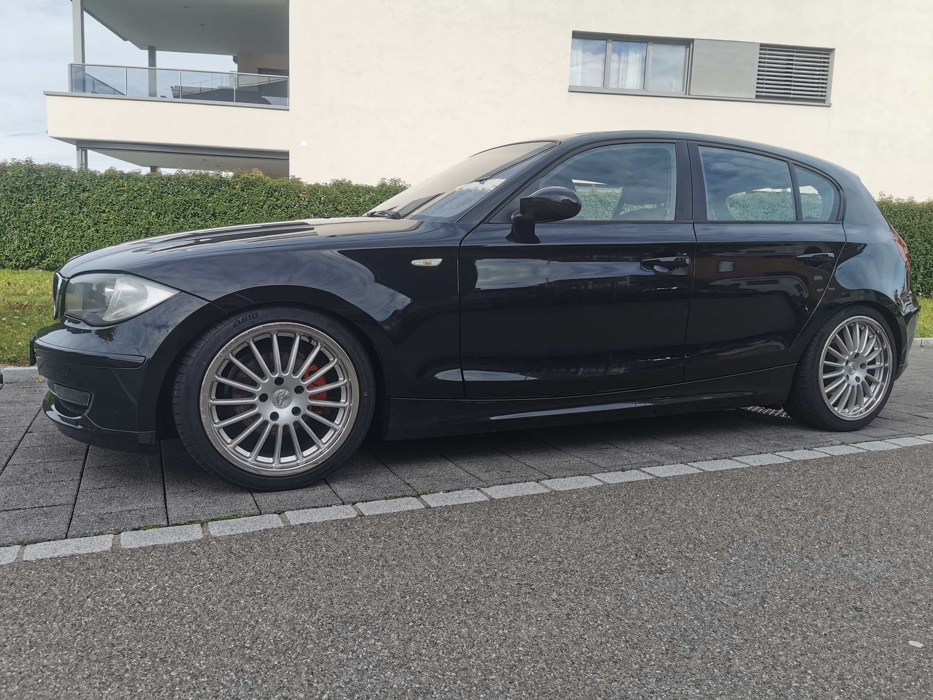 BMW 118d-image-1