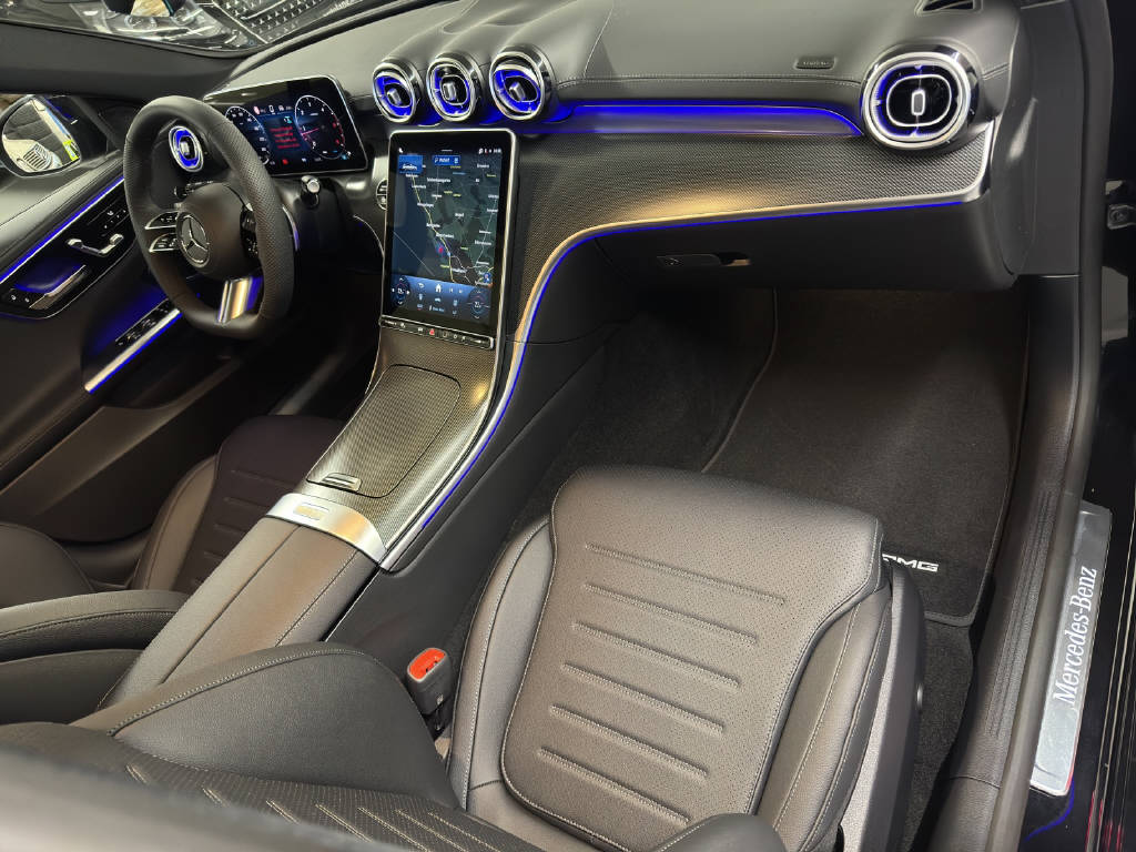 MERCEDES-BENZ C 220 d AMG Line 4Matic Swiss Star T-Modell-image-10