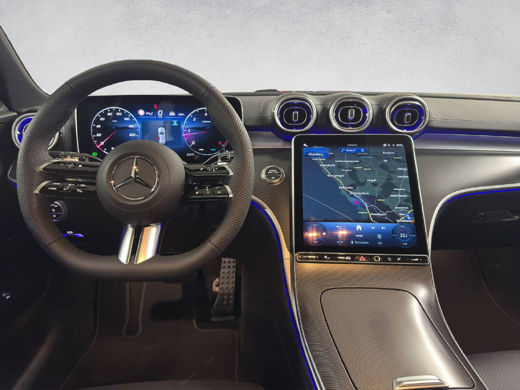 MERCEDES-BENZ C 220 d AMG Line 4Matic Swiss Star T-Modell-image-13