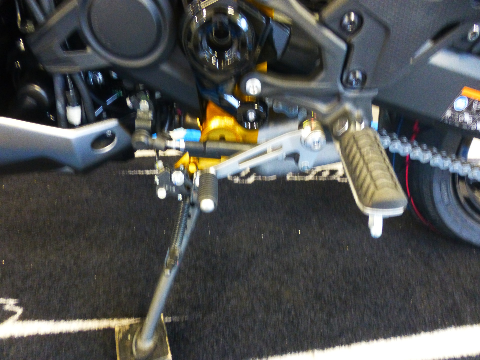 KAWASAKI Z 900 (35kW) Platin Edition-image-10