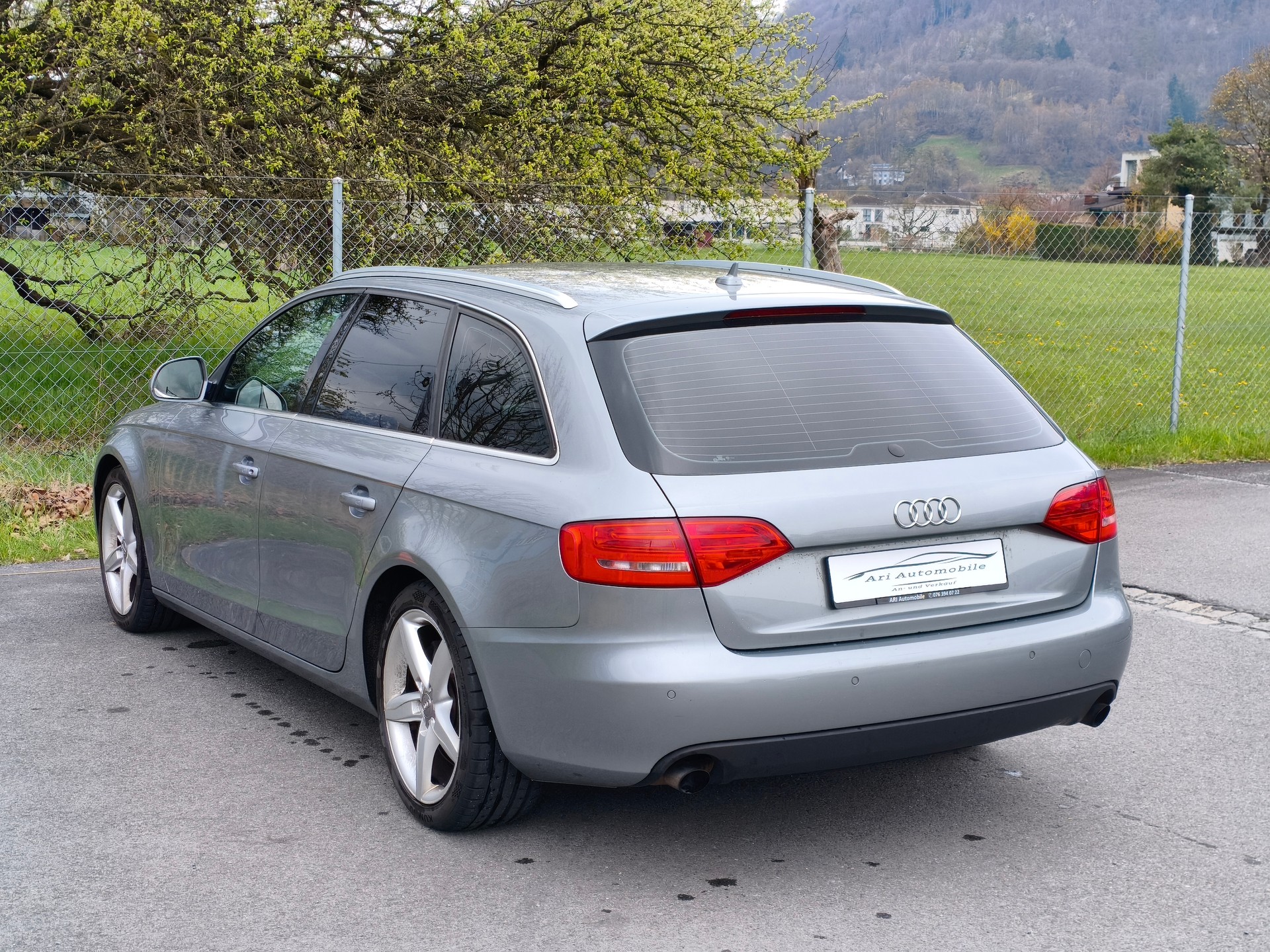 AUDI A4 Avant 2.0 TFSI multitronic-image-7