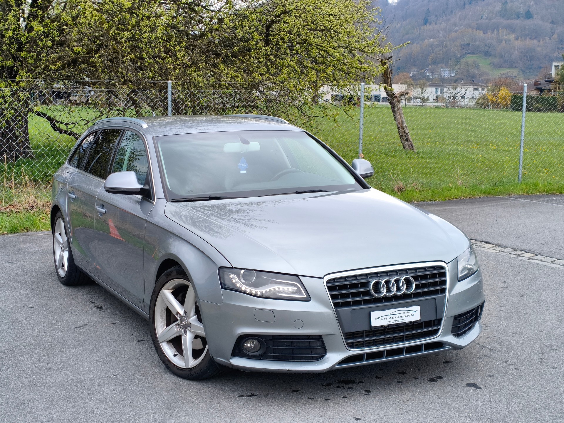 AUDI A4 Avant 2.0 TFSI multitronic-image-3