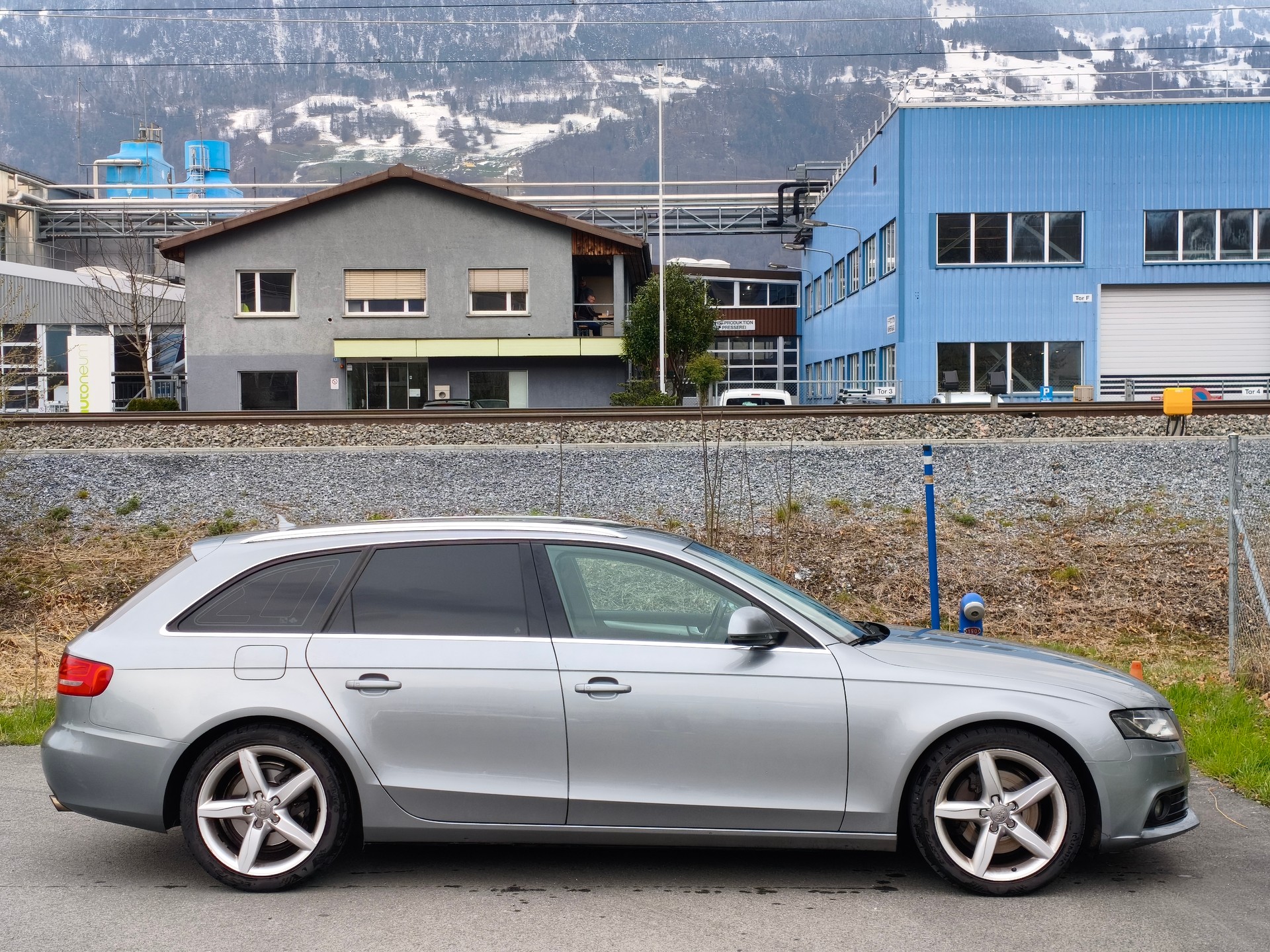 AUDI A4 Avant 2.0 TFSI multitronic-image-4