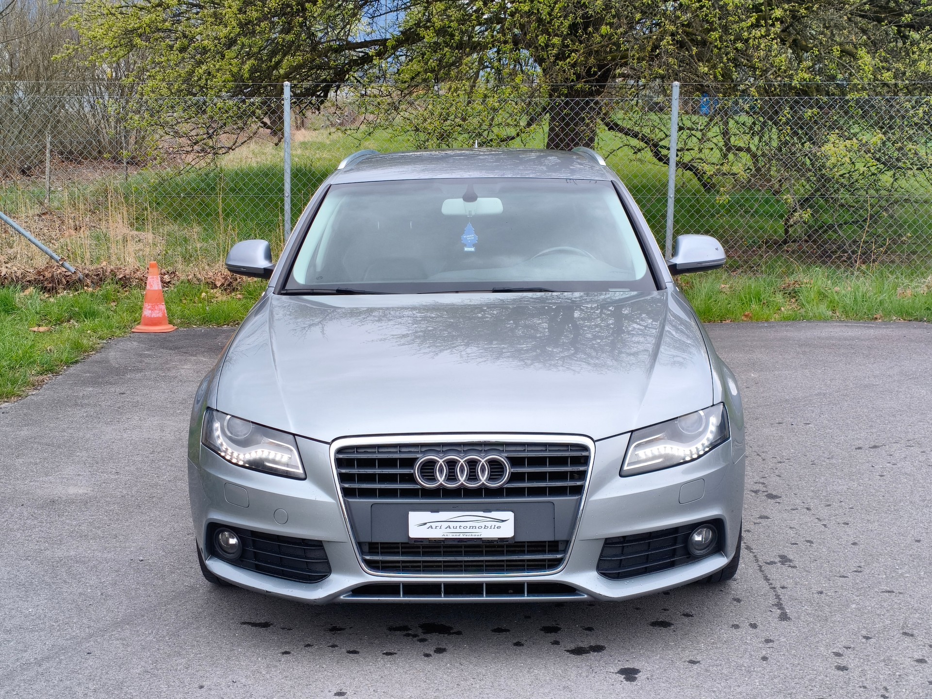 AUDI A4 Avant 2.0 TFSI multitronic-image-2