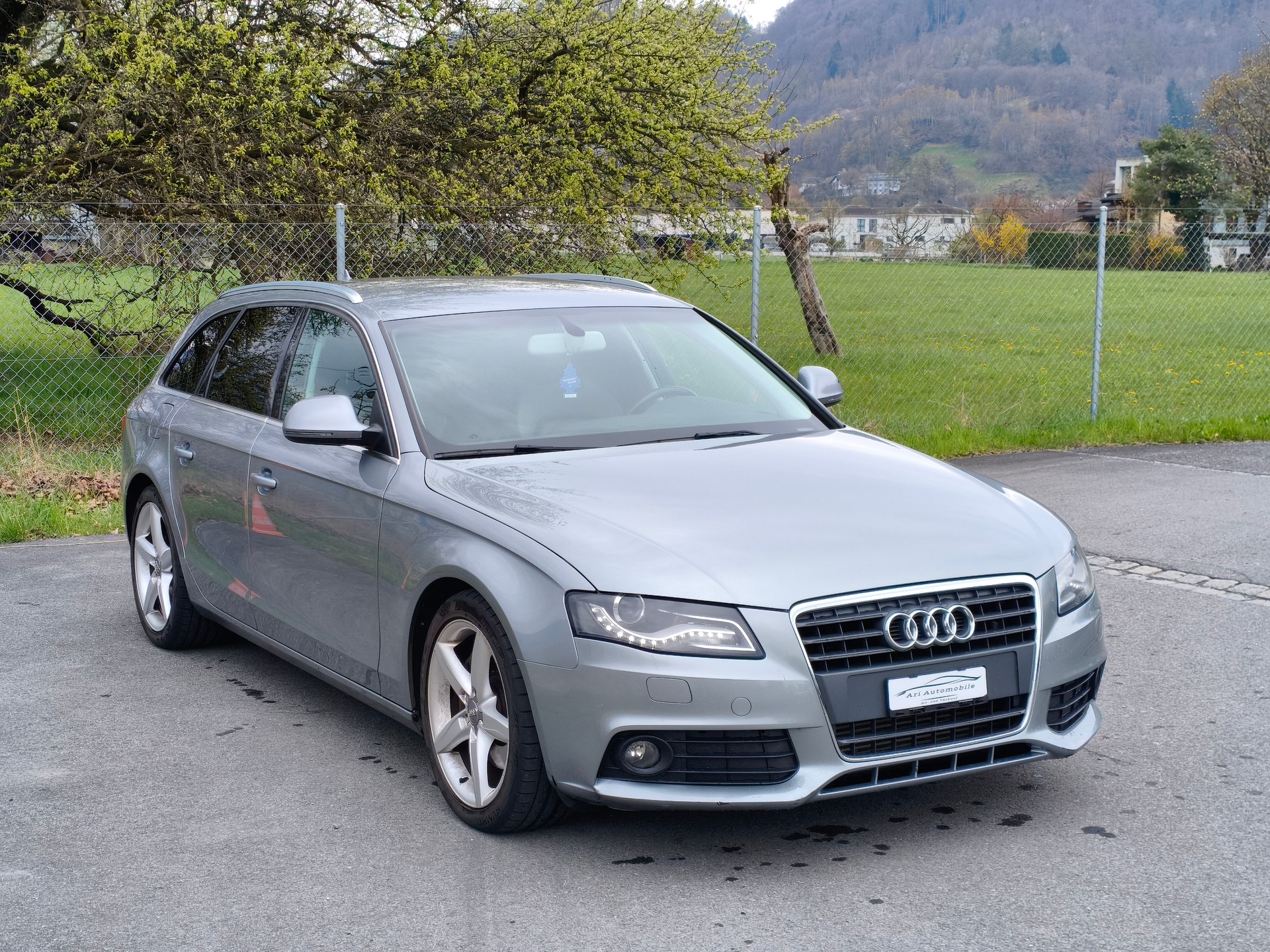 AUDI A4 Avant 2.0 TFSI multitronic-image-11
