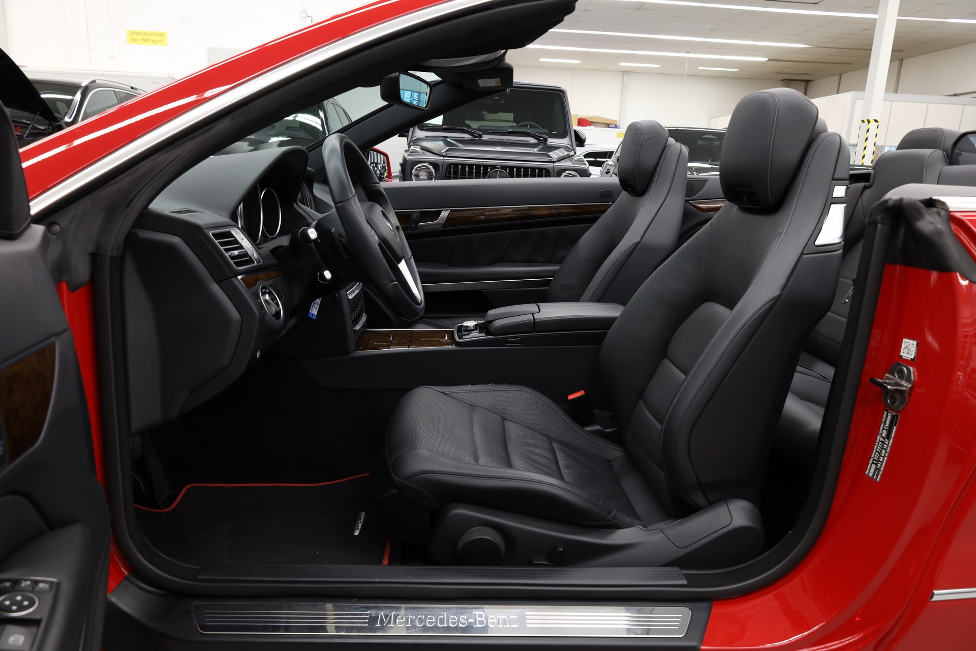 MERCEDES-BENZ E 320 Cabriolet-image-14