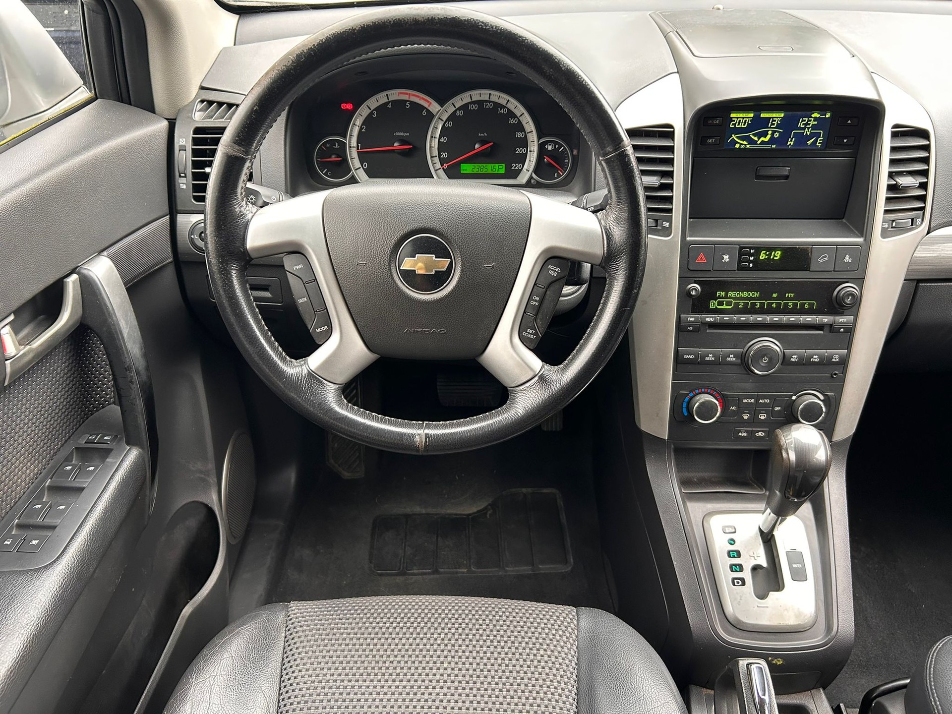 CHEVROLET Captiva 2.0 VCDi Sport 4WD Automatic-image-18