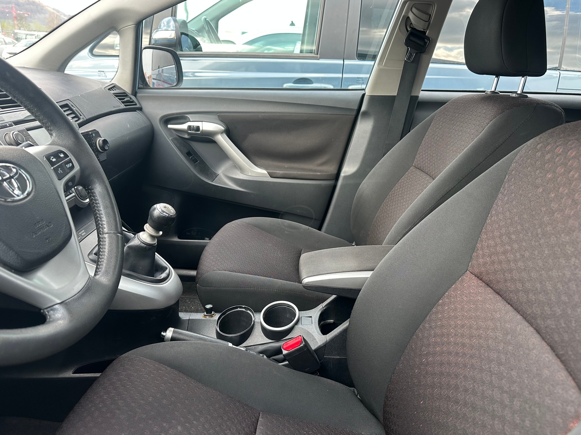 TOYOTA Verso 2.0 D-4D Linea Terra-image-6