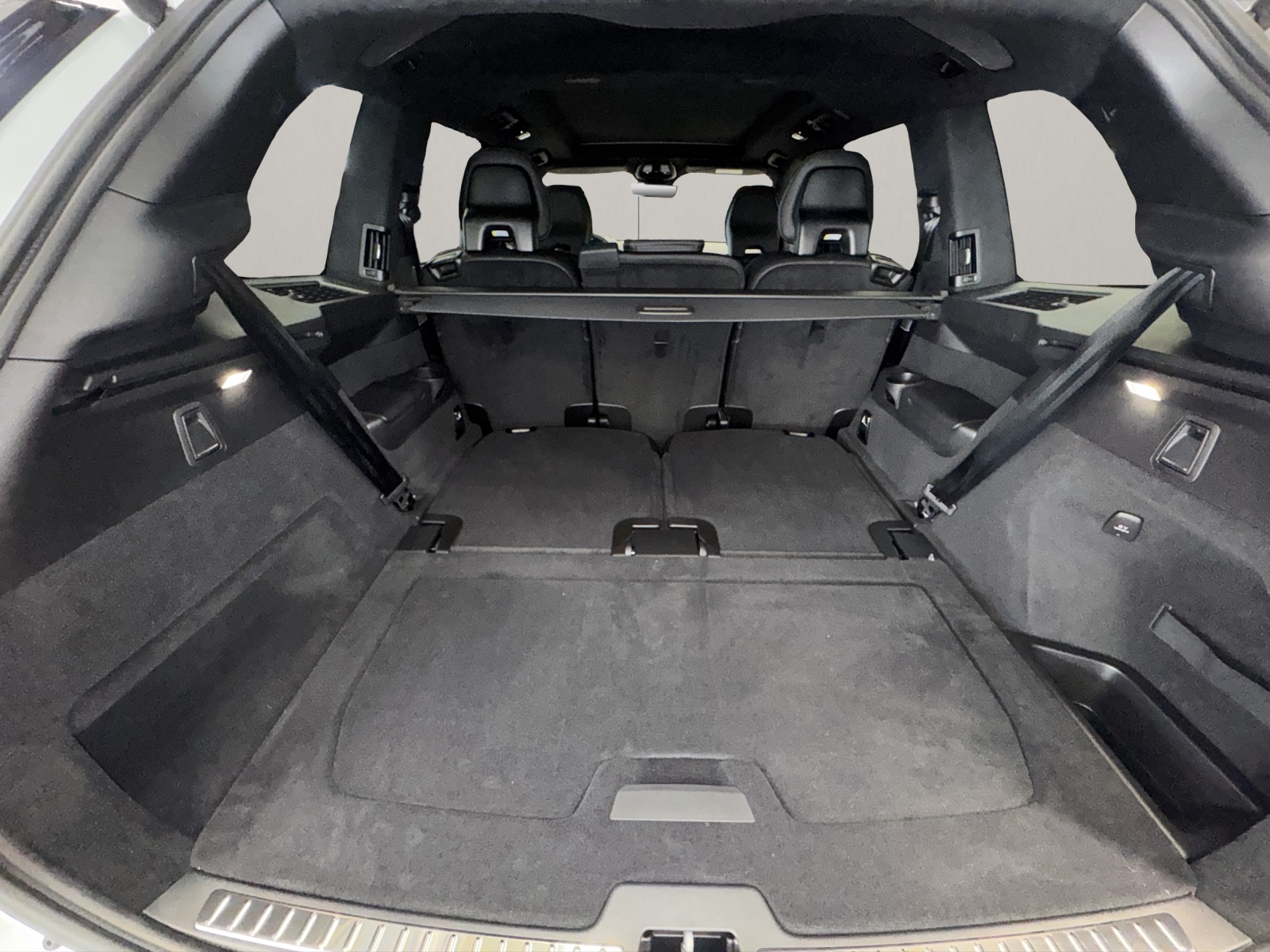 VOLVO XC90 2.0 T8 TE XCLUSIVE Edition Dark eAWD-image-14