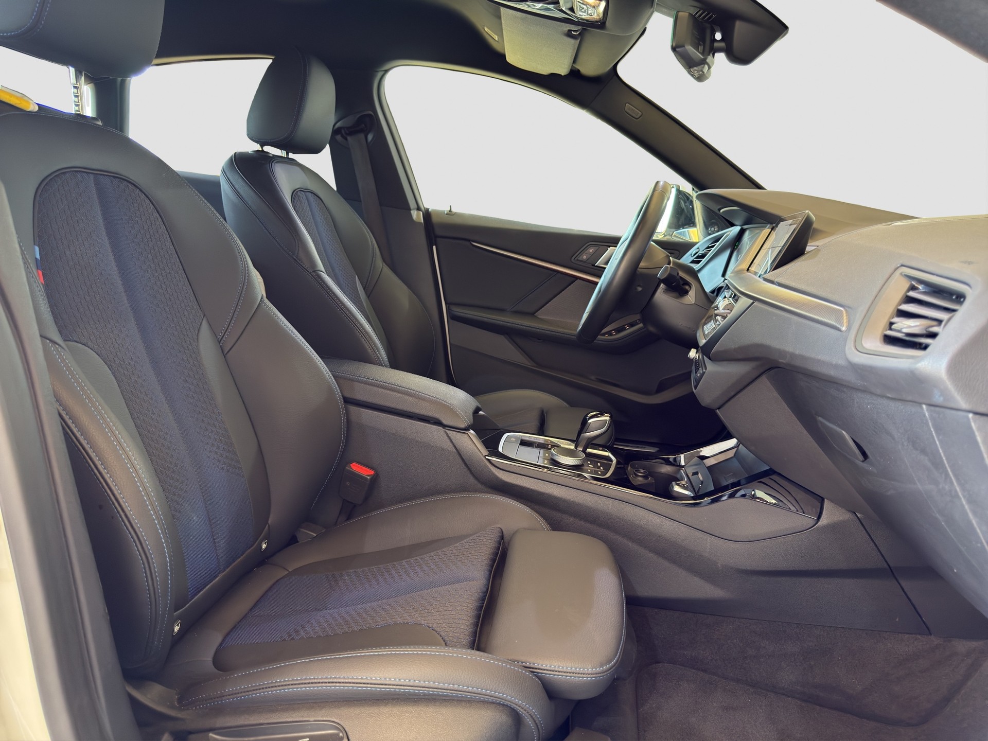 BMW 218i Gran Coupé M Sport Steptronic-image-14
