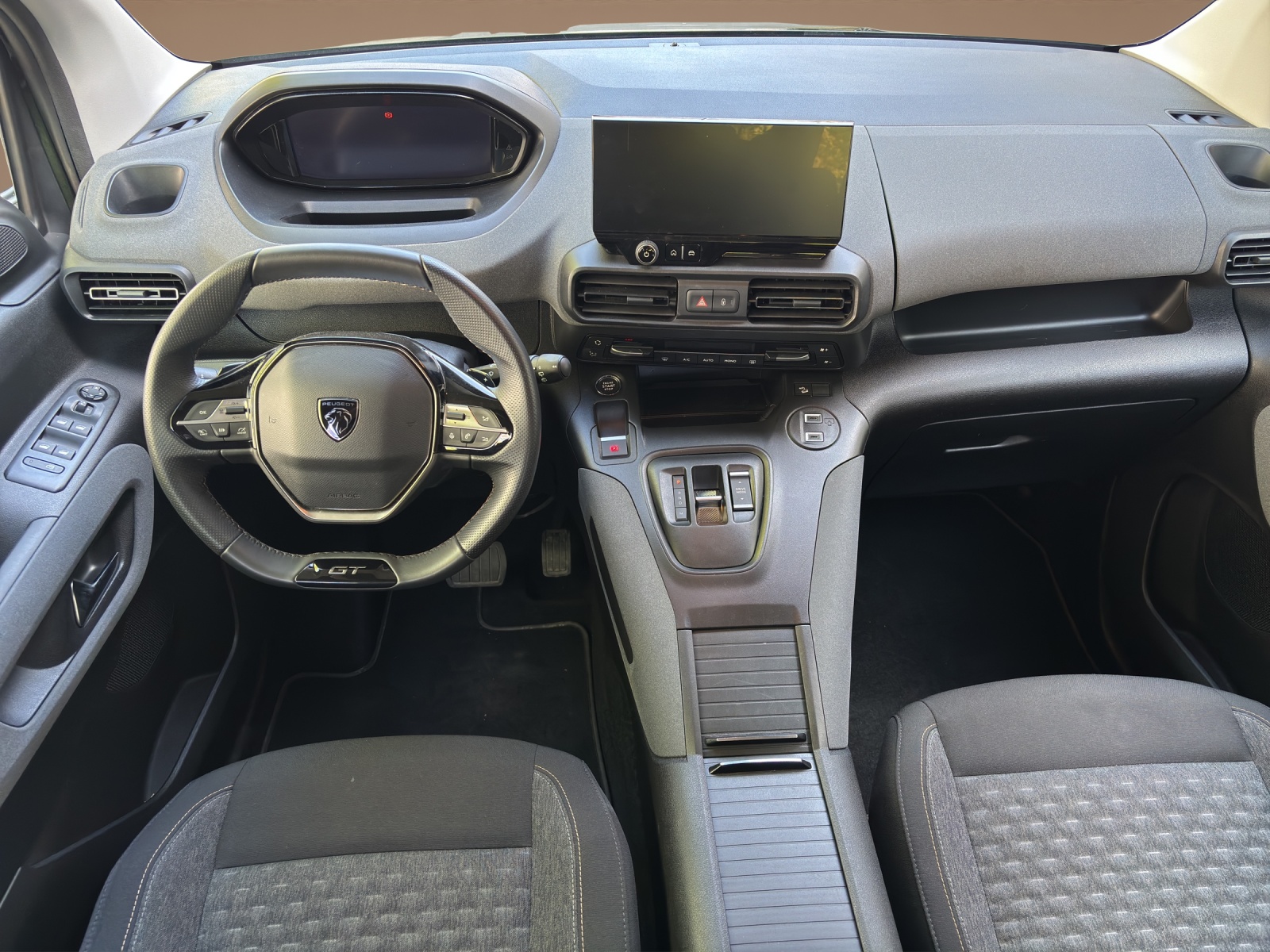 PEUGEOT Rifter GT Long (7 Plätze)-image-9
