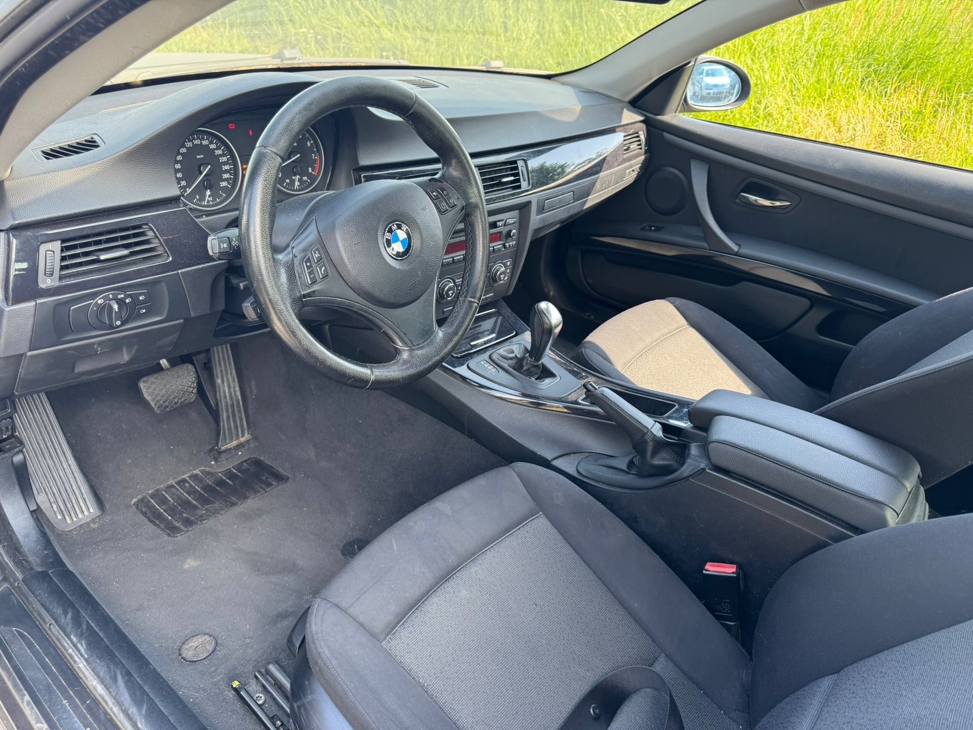 BMW 325xi Coupé-image-4