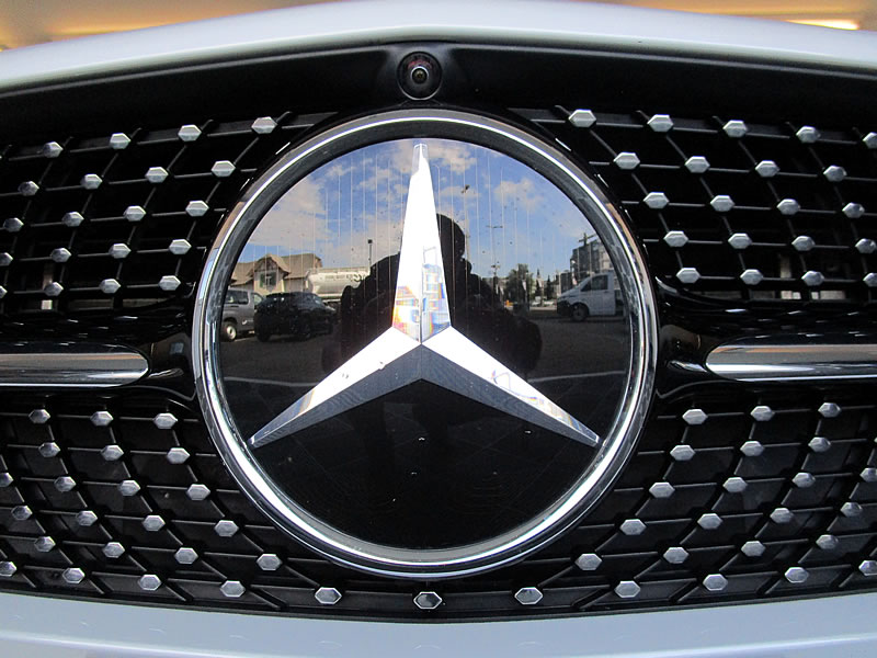 MERCEDES-BENZ CLA Shooting Brake 250 e 8G-DCT AMG Line-image-12
