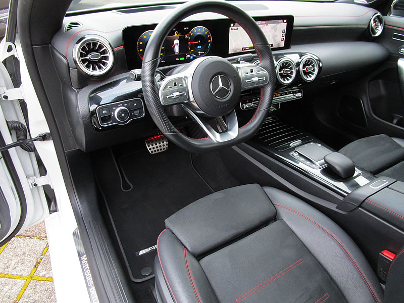 MERCEDES-BENZ CLA Shooting Brake 250 e 8G-DCT AMG Line-image-15