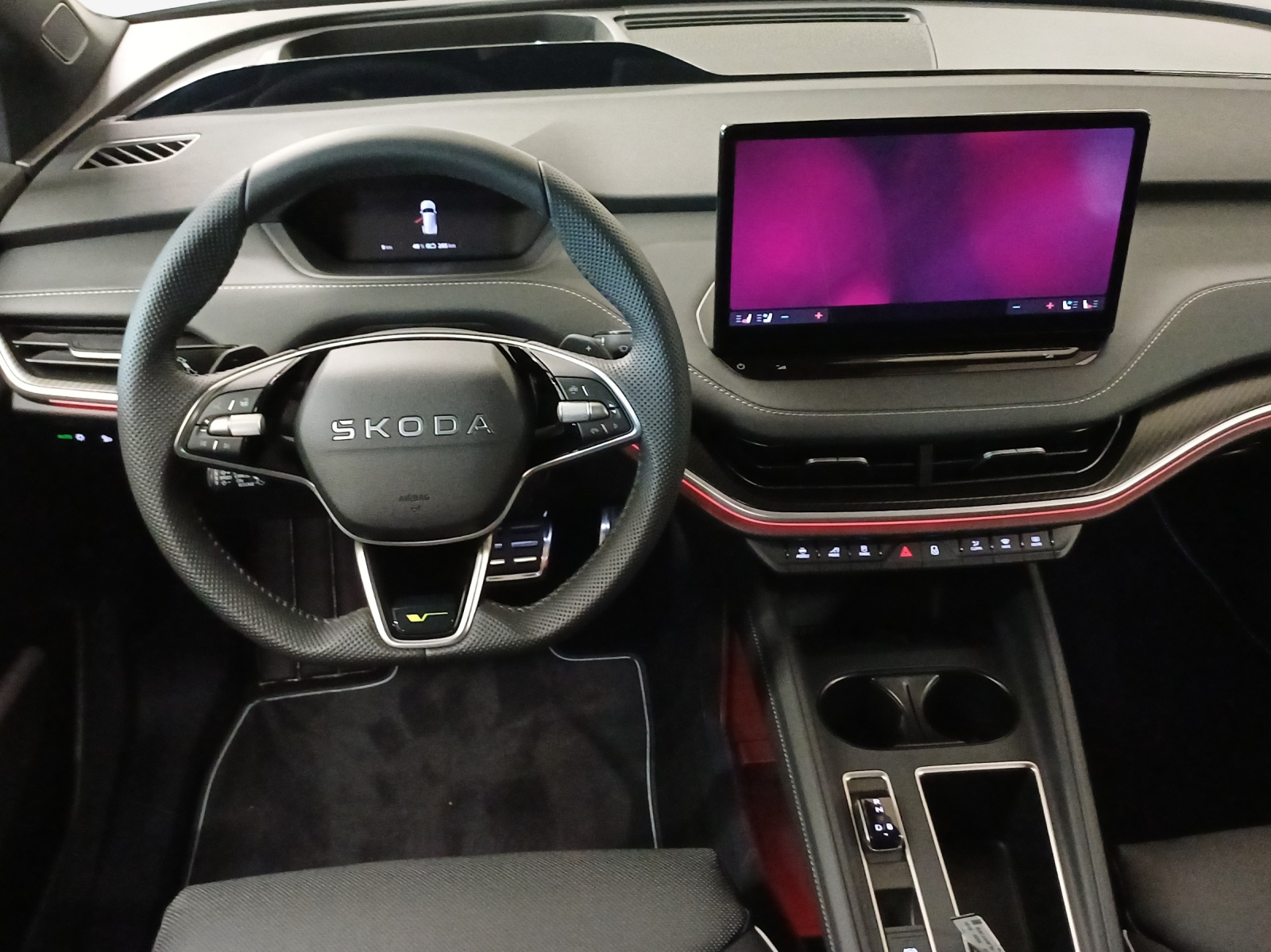 SKODA Enyaq 4x4 RS-image-8