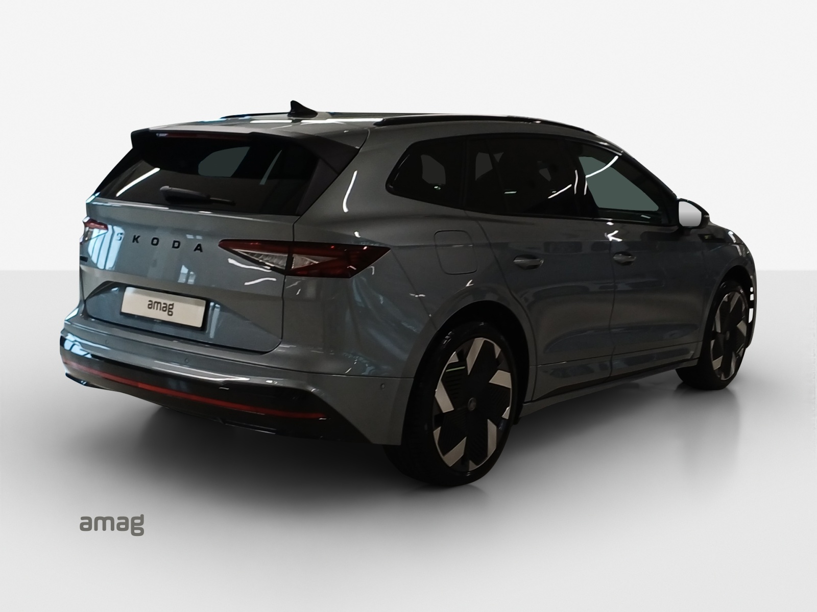 SKODA Enyaq 4x4 RS-image-4