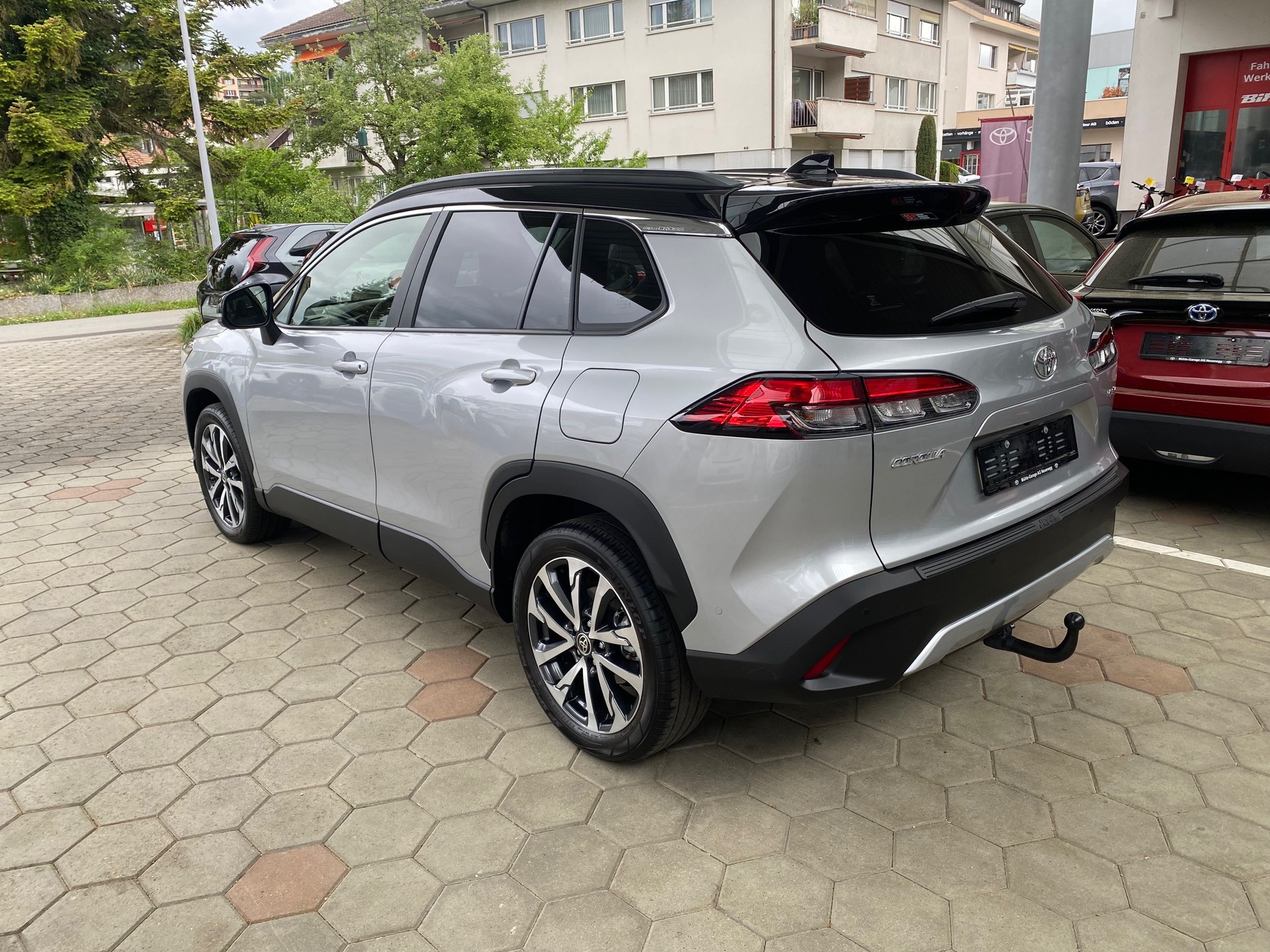 TOYOTA Corolla Cross 2.0 4WD Premium e-CVT-showroom-element-2