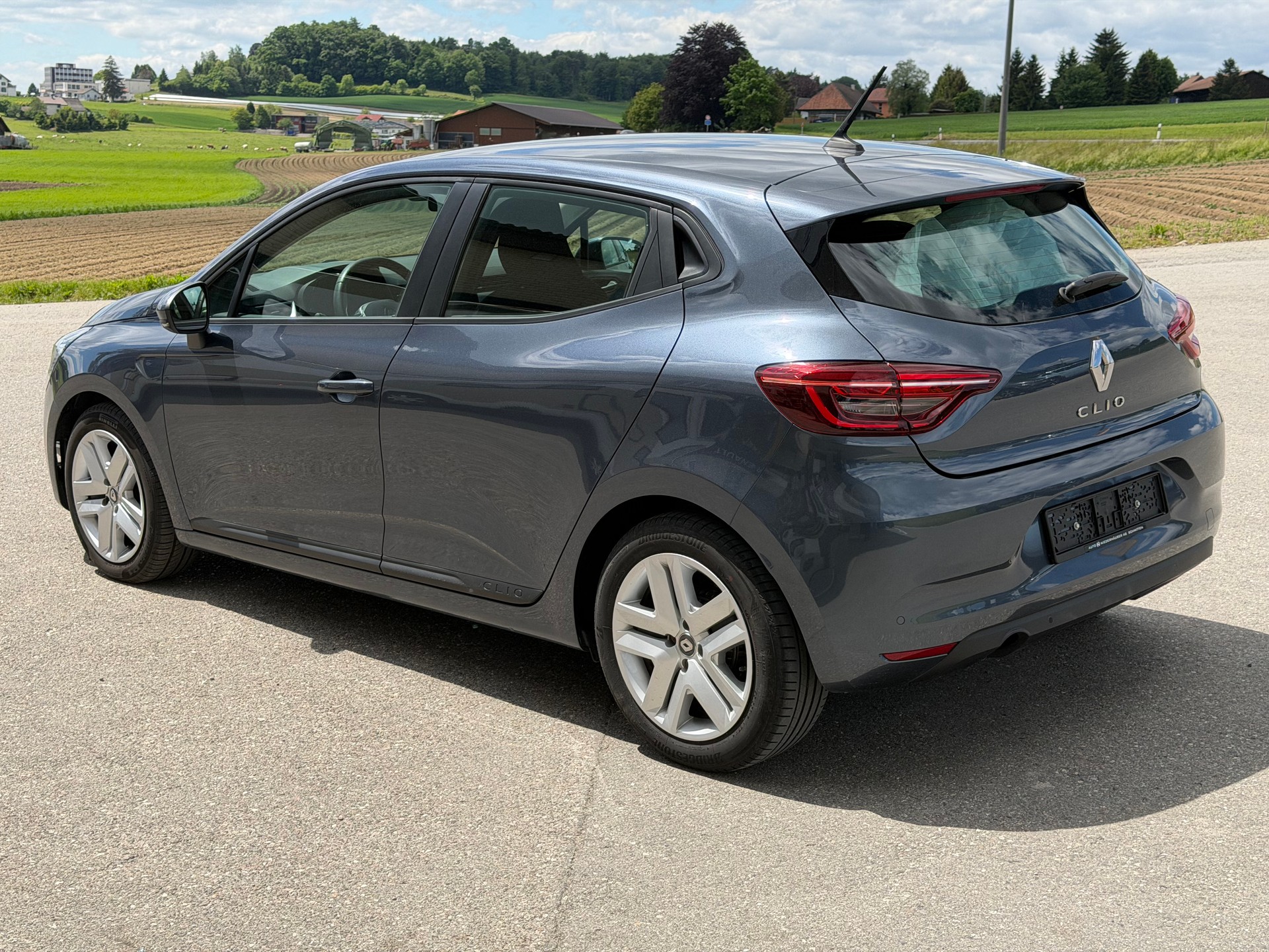 RENAULT Clio 1.0 Zen-image-3