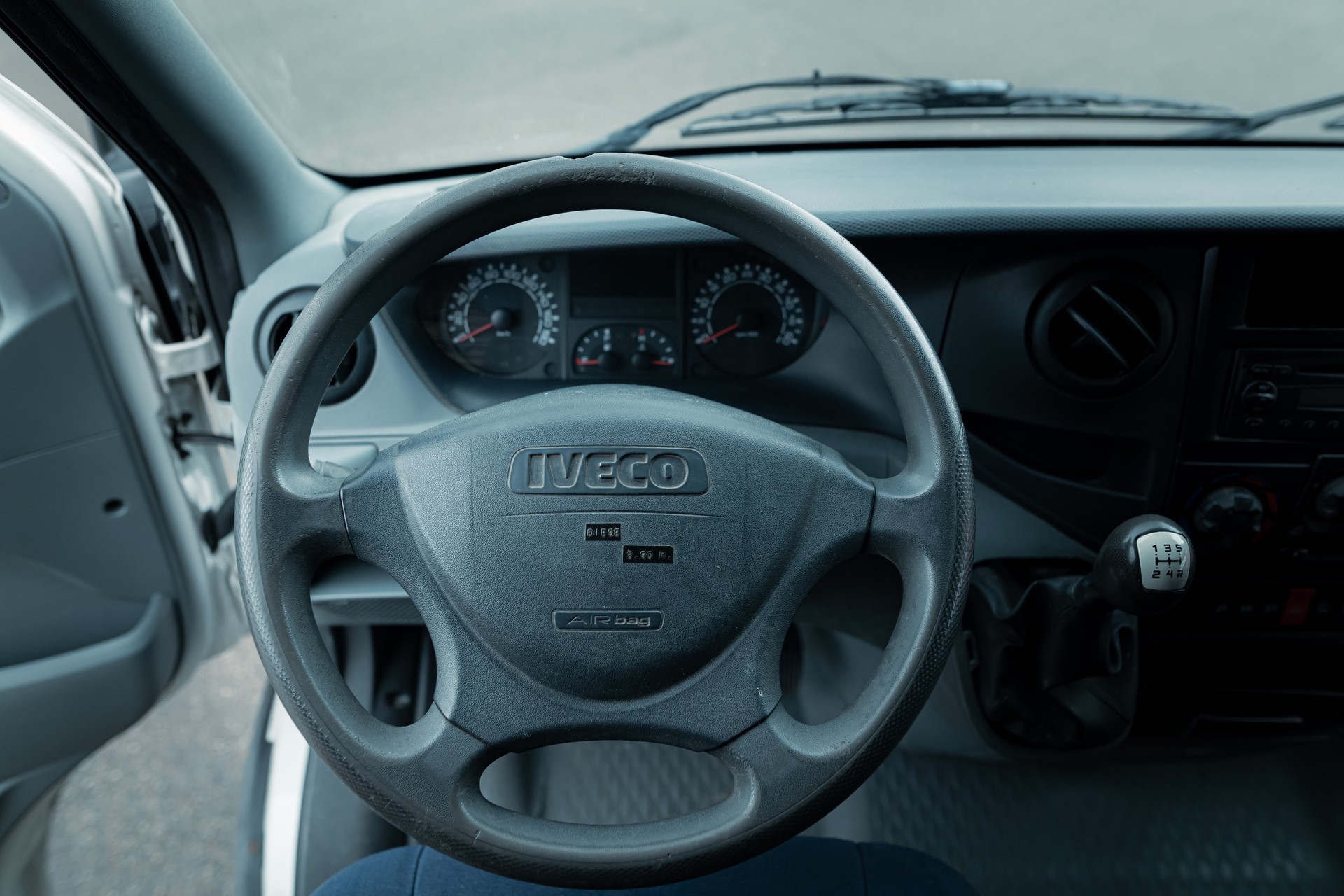 IVECO 35 C 12 V GJBA46A2B1-image-9