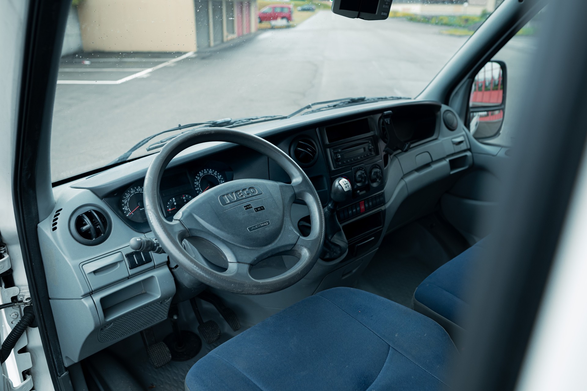 IVECO 35 C 12 V GJBA46A2B1-image-8