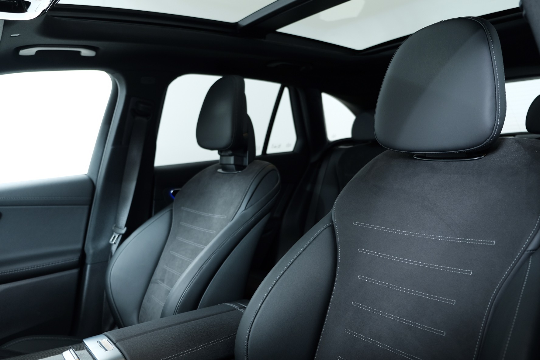 MERCEDES-BENZ GLC 220 d 4Matic 9G-Tronic-image-7