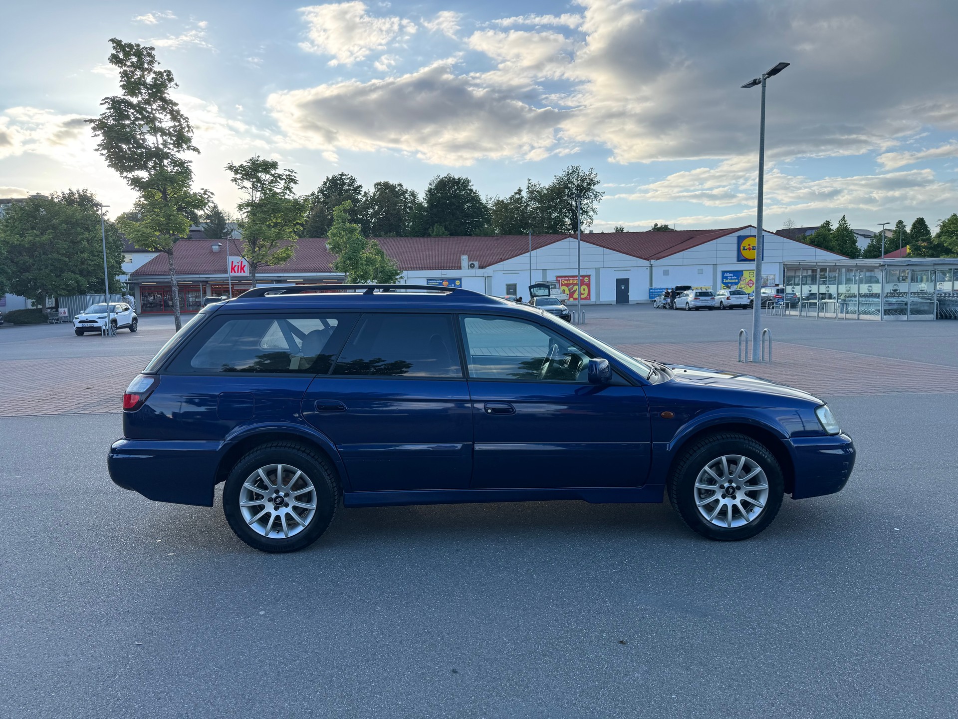 SUBARU Outback H6-3.0 AWD automatisch /Anhänger Kupplung-image-4