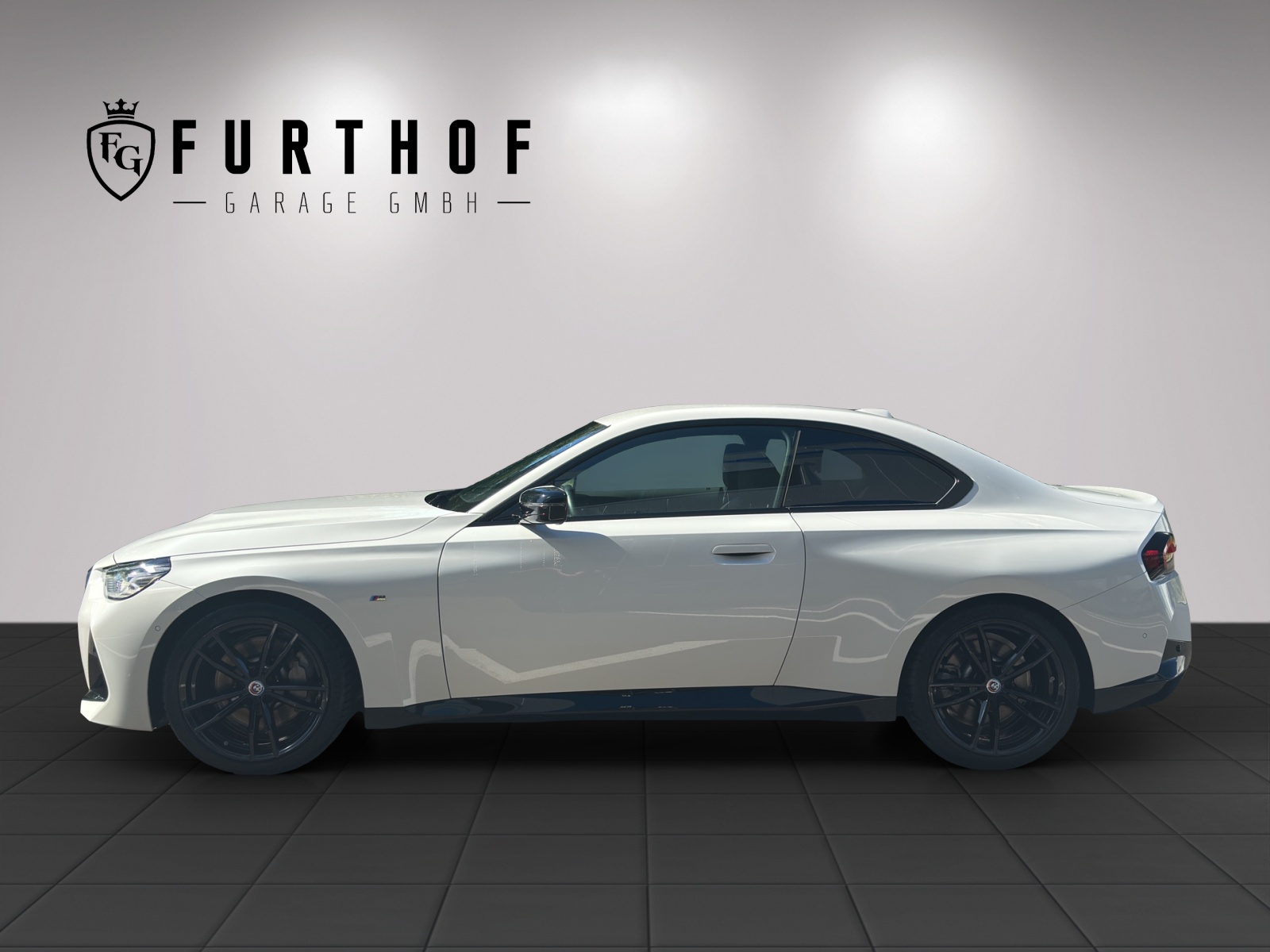 BMW 230i M Sport-showroom-element-2