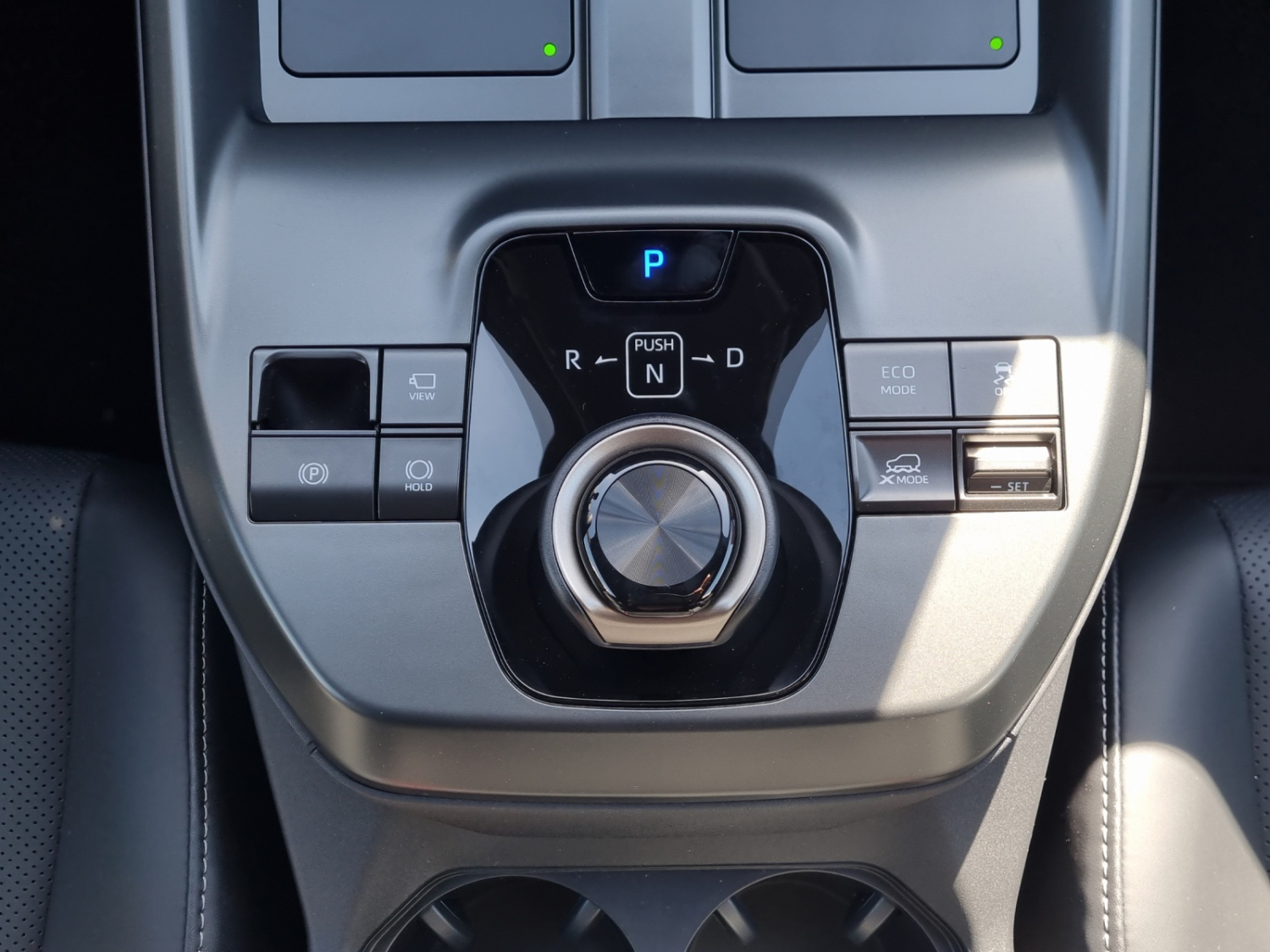 TOYOTA bZ4X Touring Touring Premium AWD-image-18