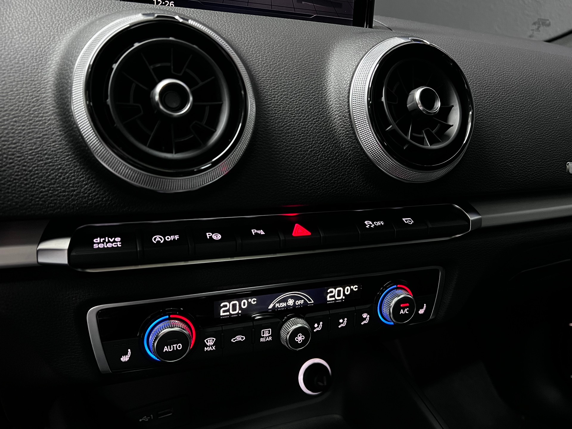 AUDI S3 Sportback 2.0 TFSI quattro S-tronic-image-10