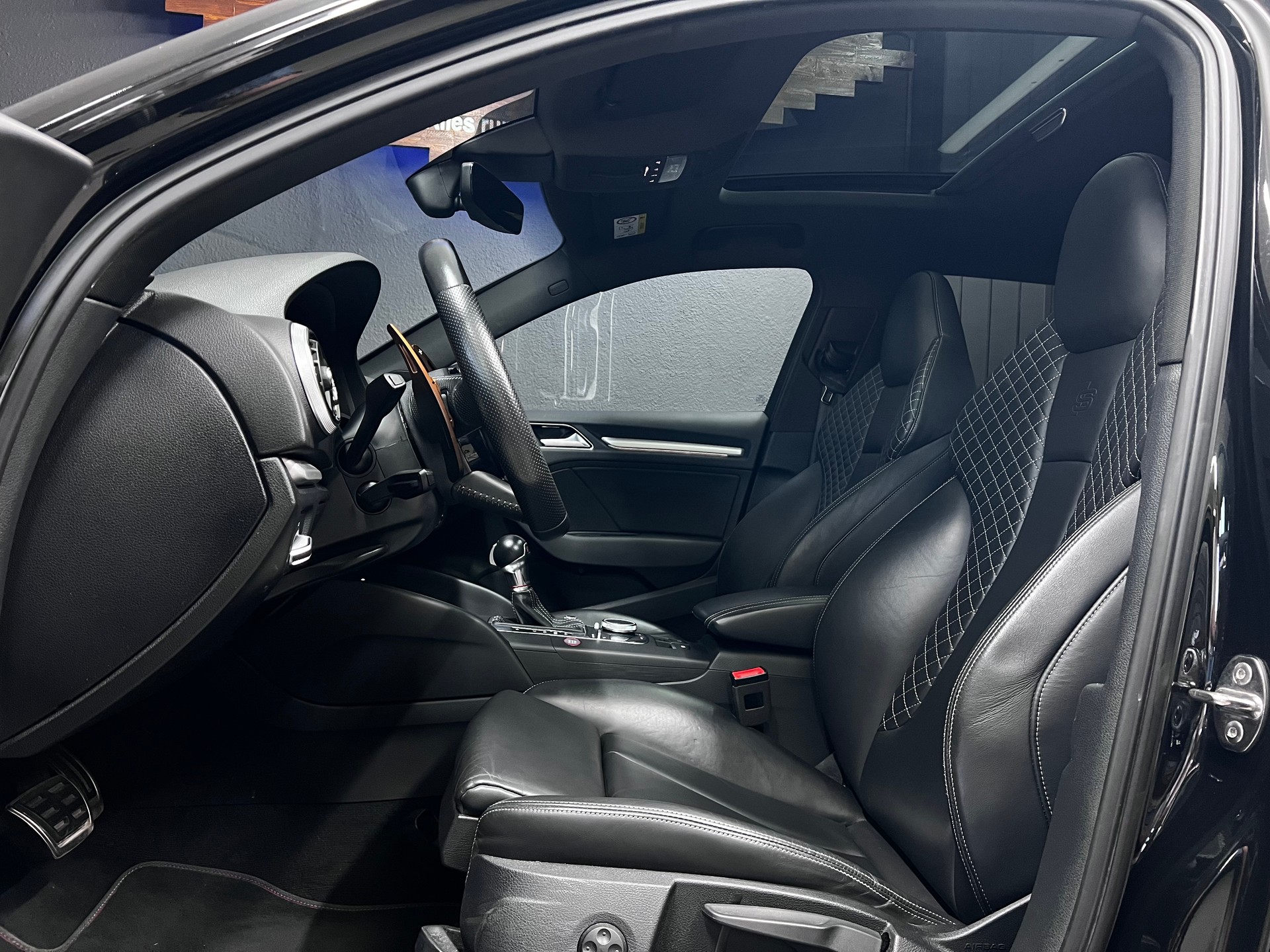 AUDI S3 Sportback 2.0 TFSI quattro S-tronic-image-7