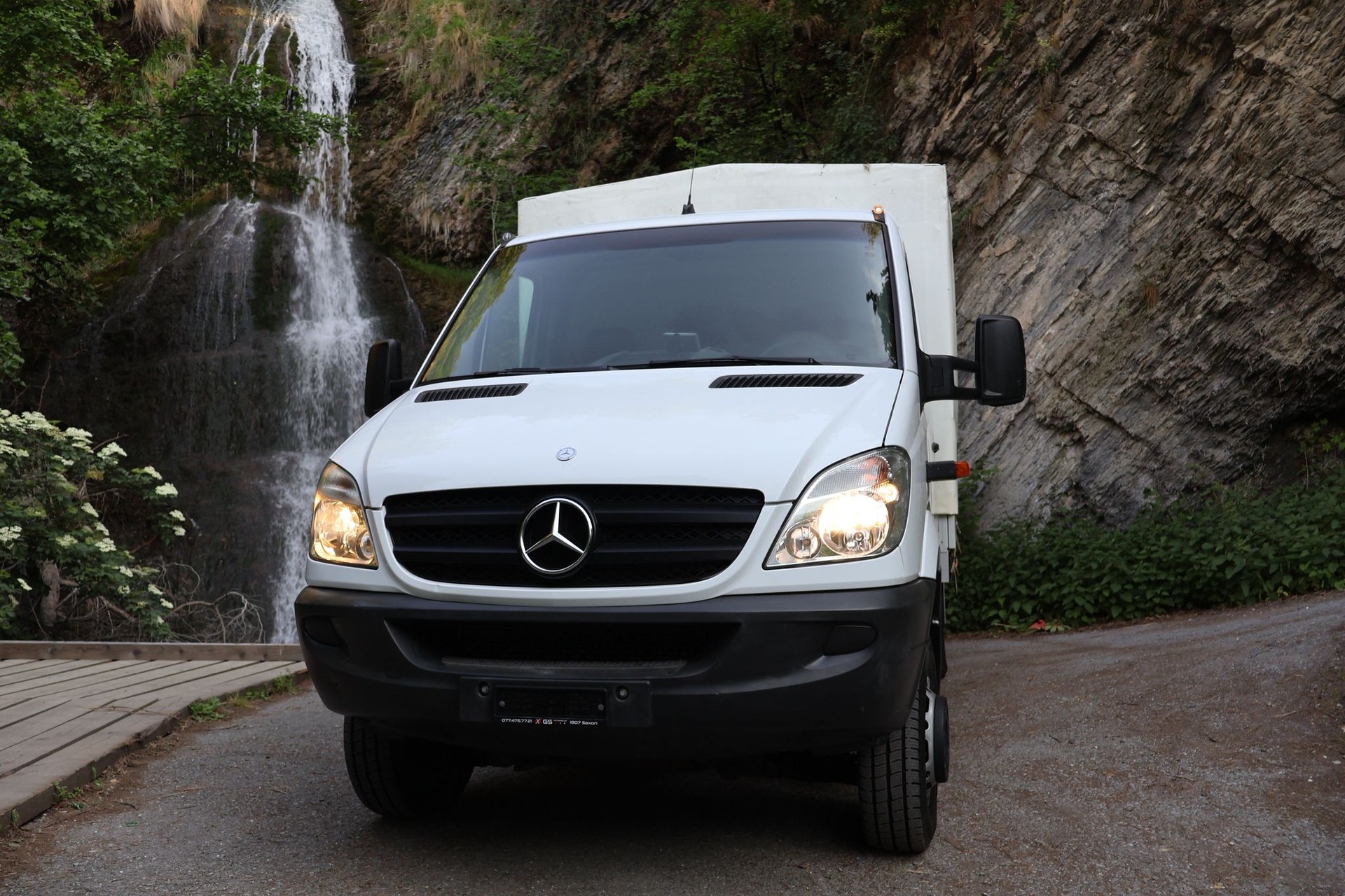 MERCEDES-BENZ Sprinter 519 CDI Lang 4x4-showroom-element-1