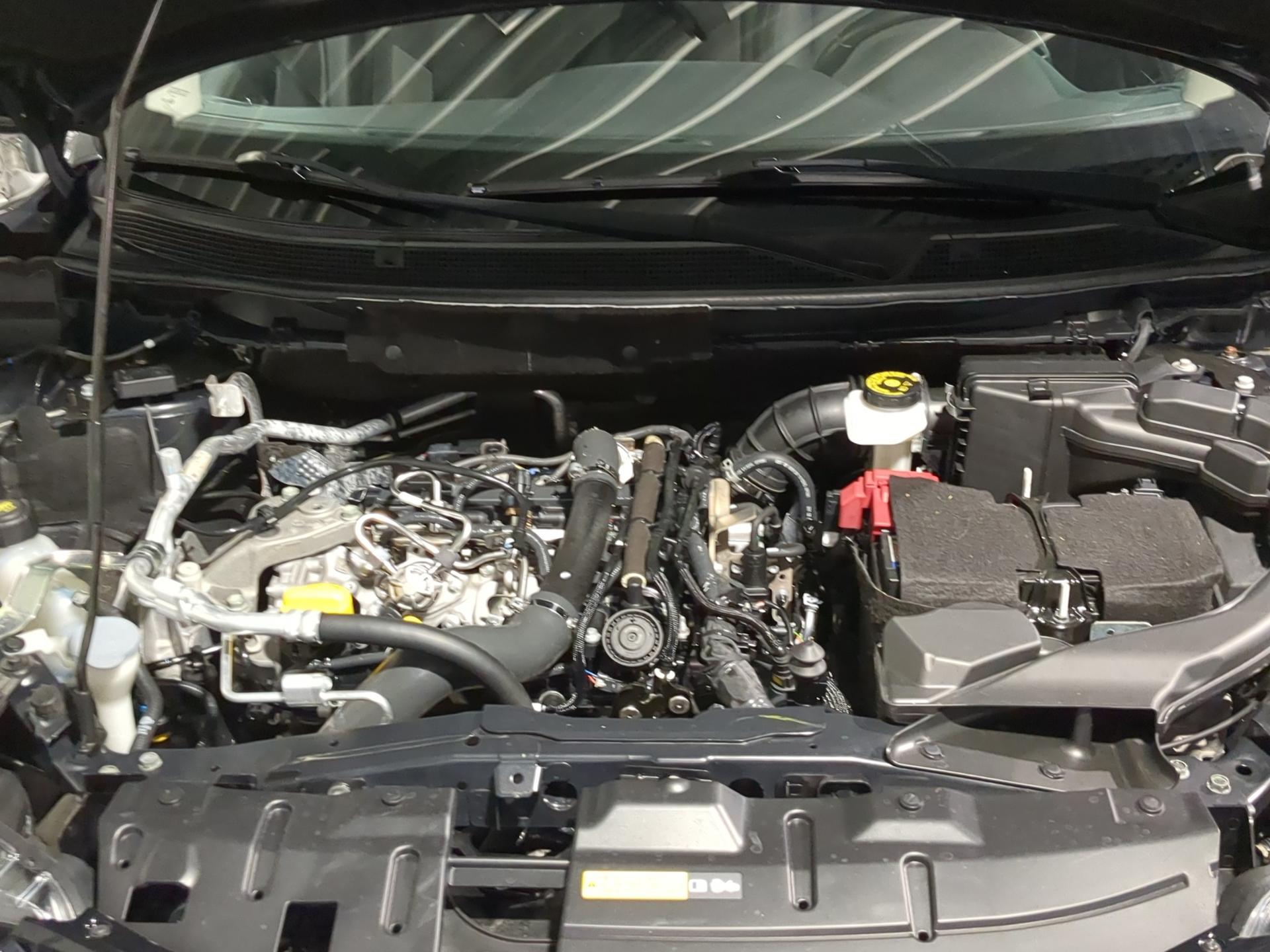 NISSAN Qashqai 1.3 DIG-T Shiro DCT-image-23